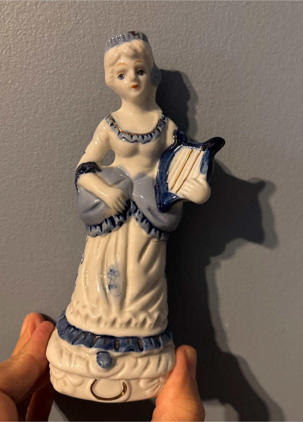 Beautiful Ceramic Figurine (Woman with Lyre) 🥕