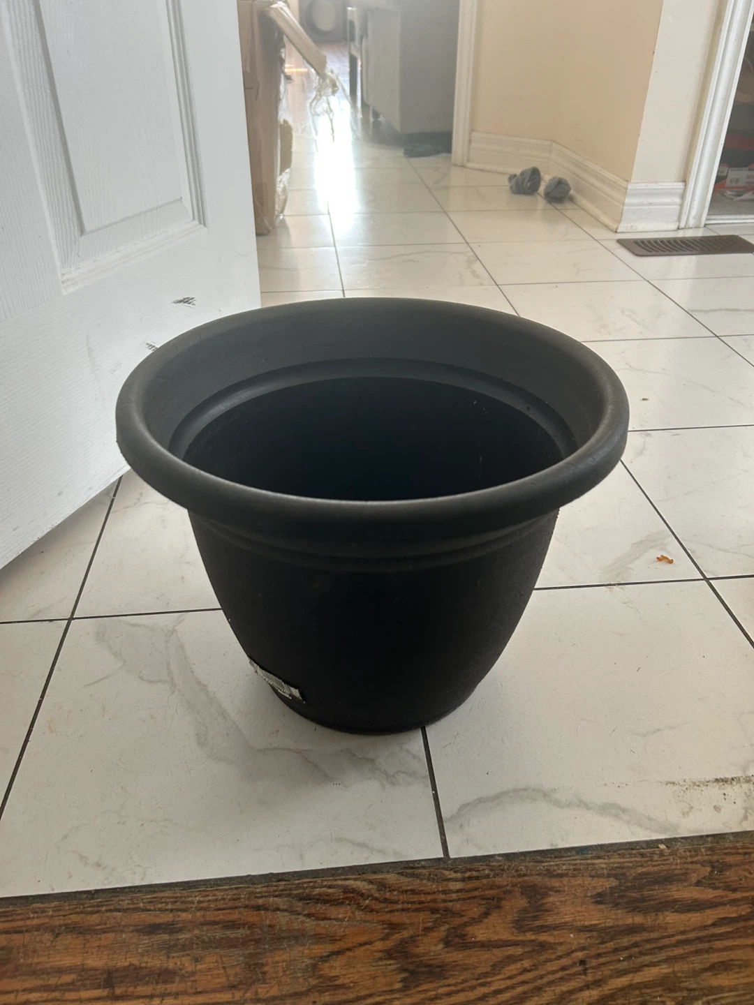 Black Plastic Planter Pot🥕 - photo 3