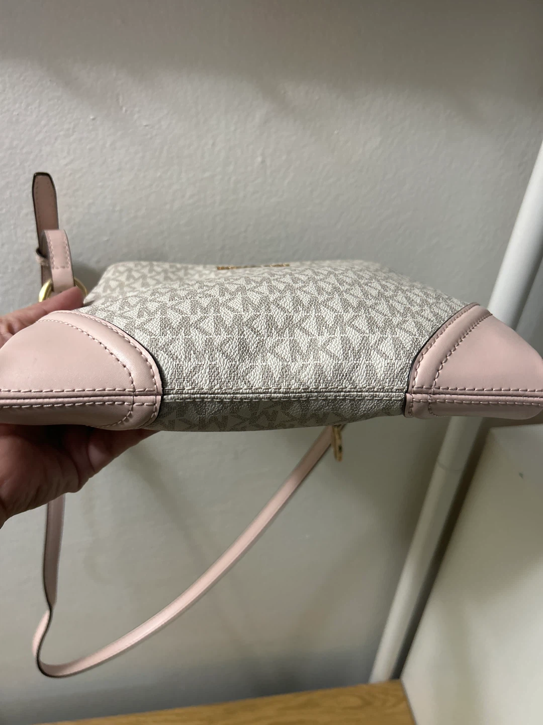Michael Kors Signature Logo Crossbody Bag - photo 5