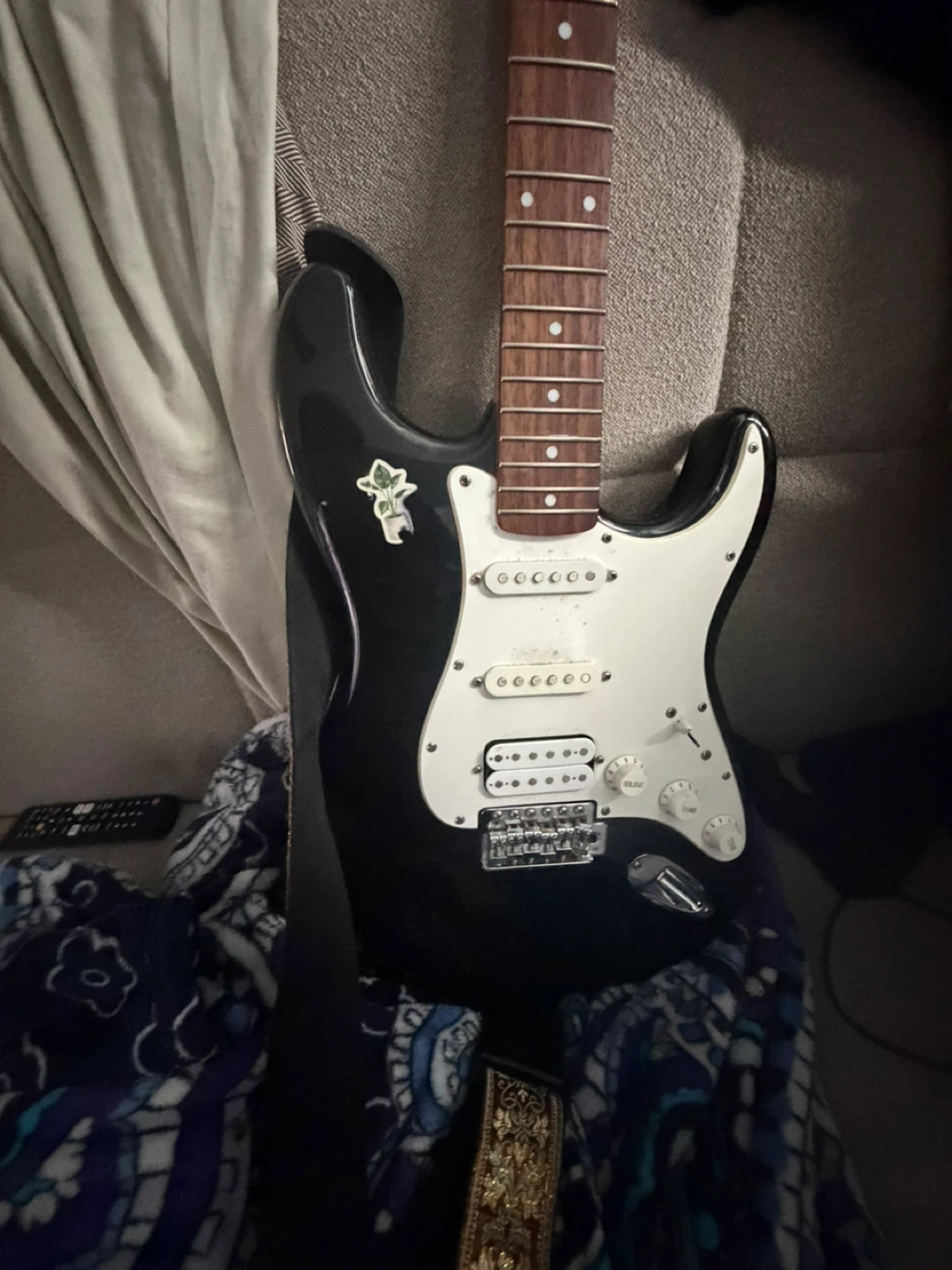 Squier Electric Guitar - Black - photo 3