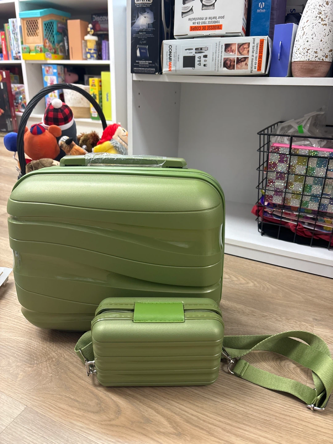 Green Carry-On Luggage Set