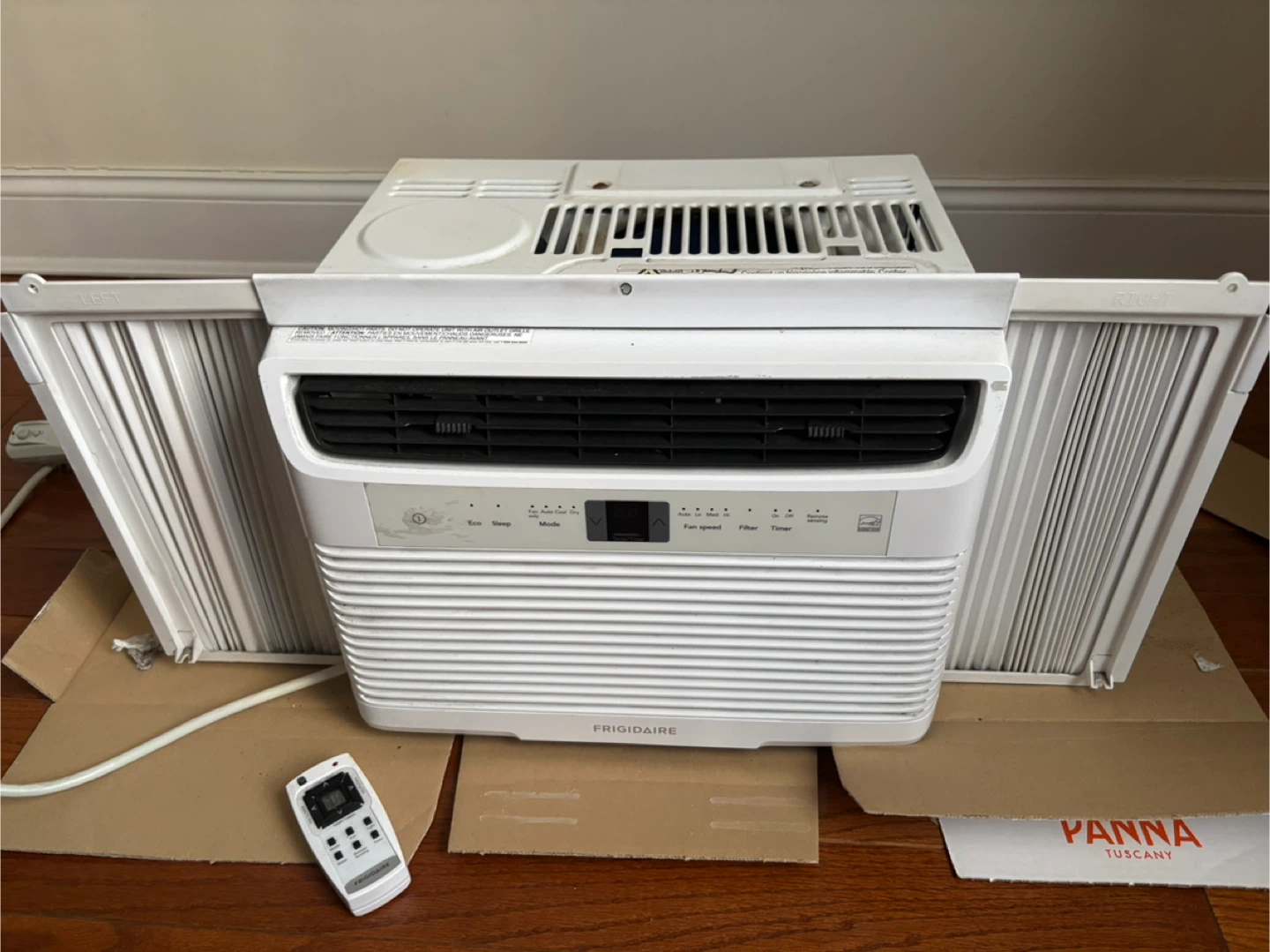 Frigidaire 5,000 BTU Room Air Conditioner - photo 3