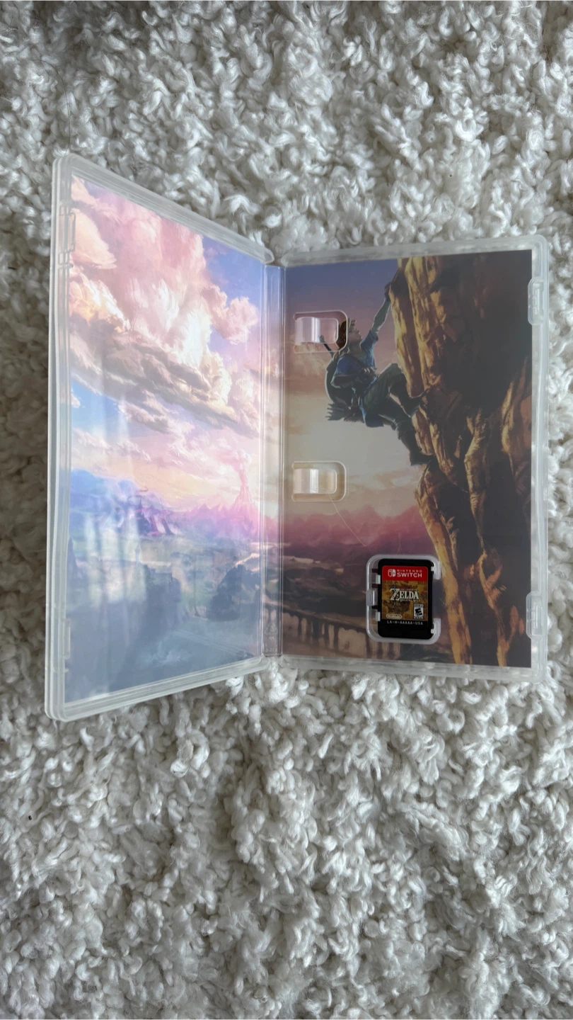The Legend of Zelda: Breath of the Wild Nintendo Switch Game - photo 3