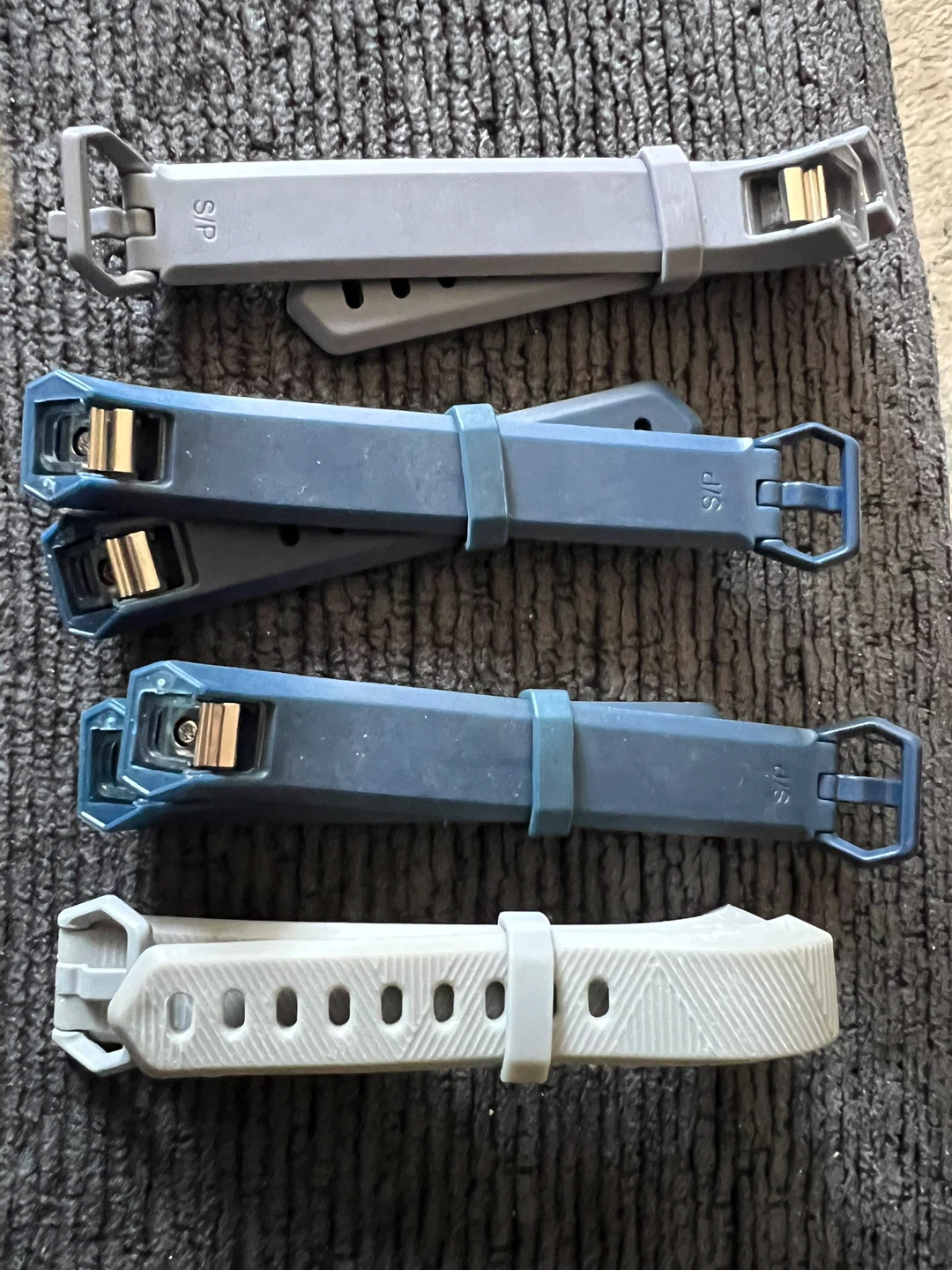 Fitbit Alta Fitness Tracker with Multiple Bands and Charger - photo 2