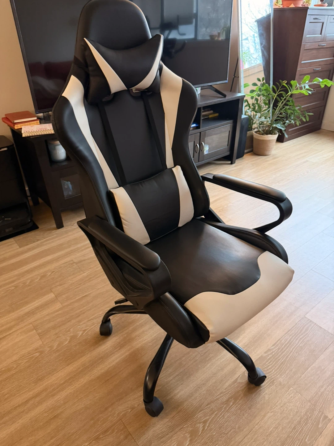 Black and White Racing Style Gaming Chair - photo 2
