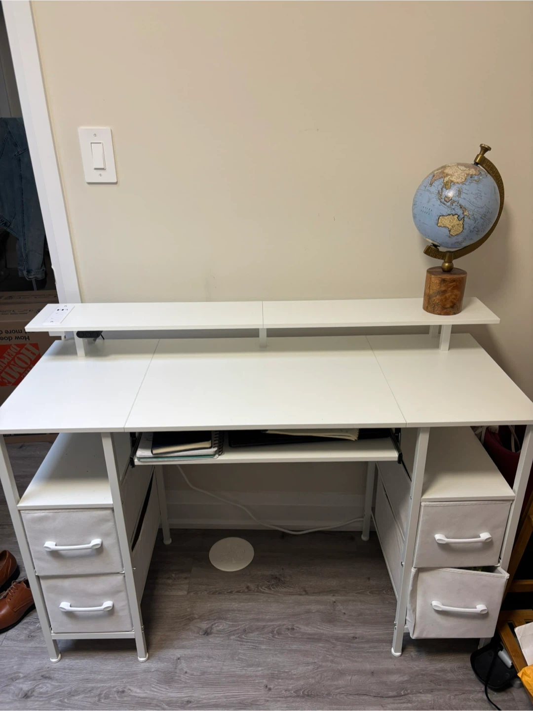 White Modern Computer Desk with Storage Drawers