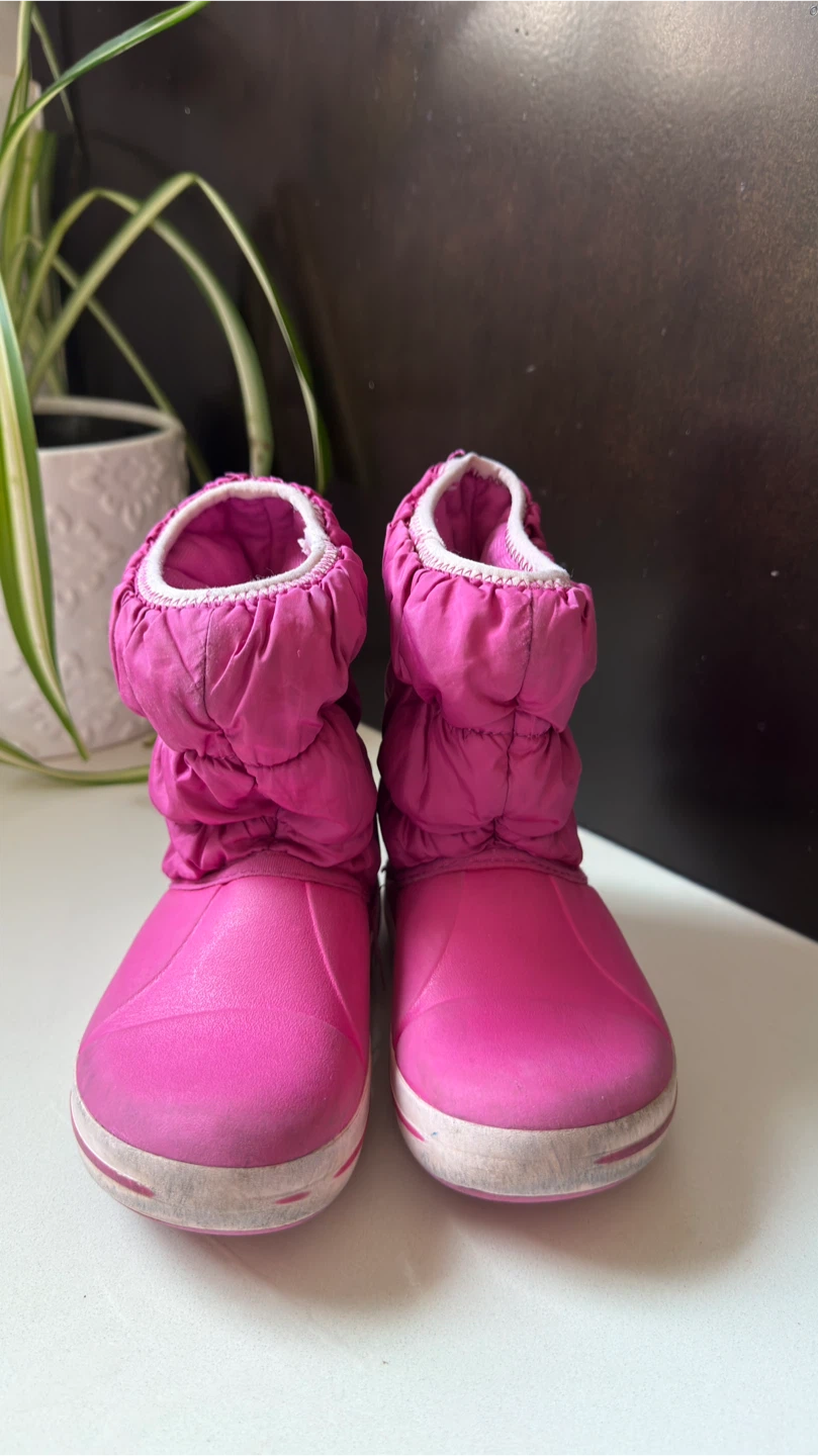 Pink Crocs Toddler Boots Size C9 🥕