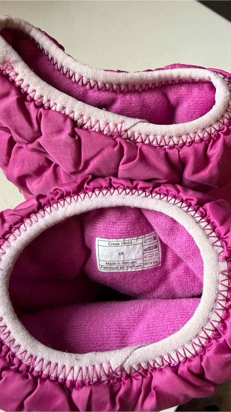 Pink Crocs Toddler Boots Size C9 🥕 - photo 4