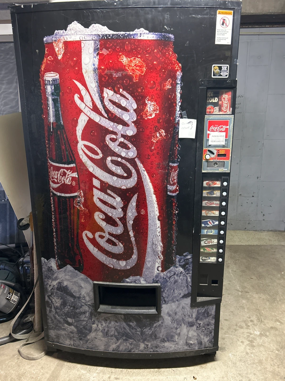 Coca-Cola Vending Machine