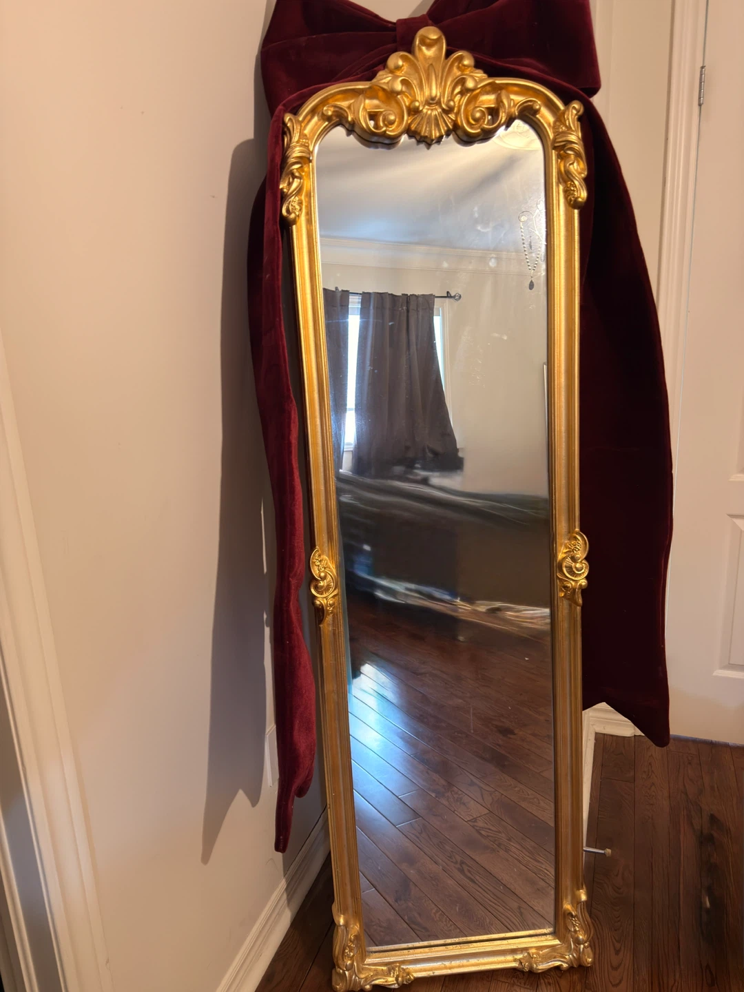 Full Length Mirror / standing mirror