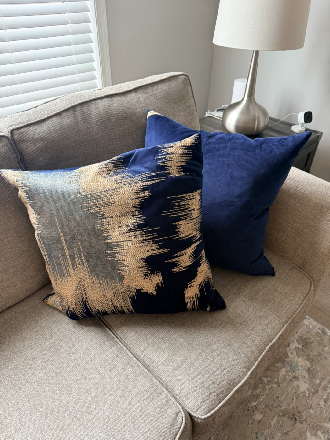 Decorative Throw Pillows - photo 2