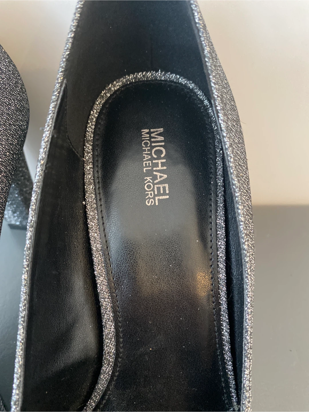 Michael Kors Silver Glitter Heels size 10 - photo 4