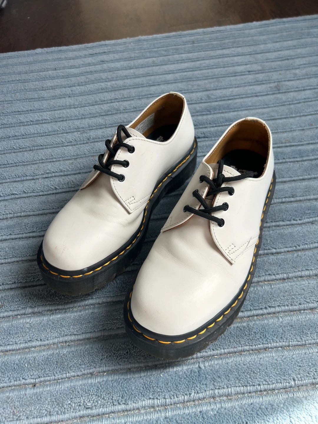 MOVING SALE: Dr. Martens 1461 Bex White Leather – Size EU 39 - photo 2