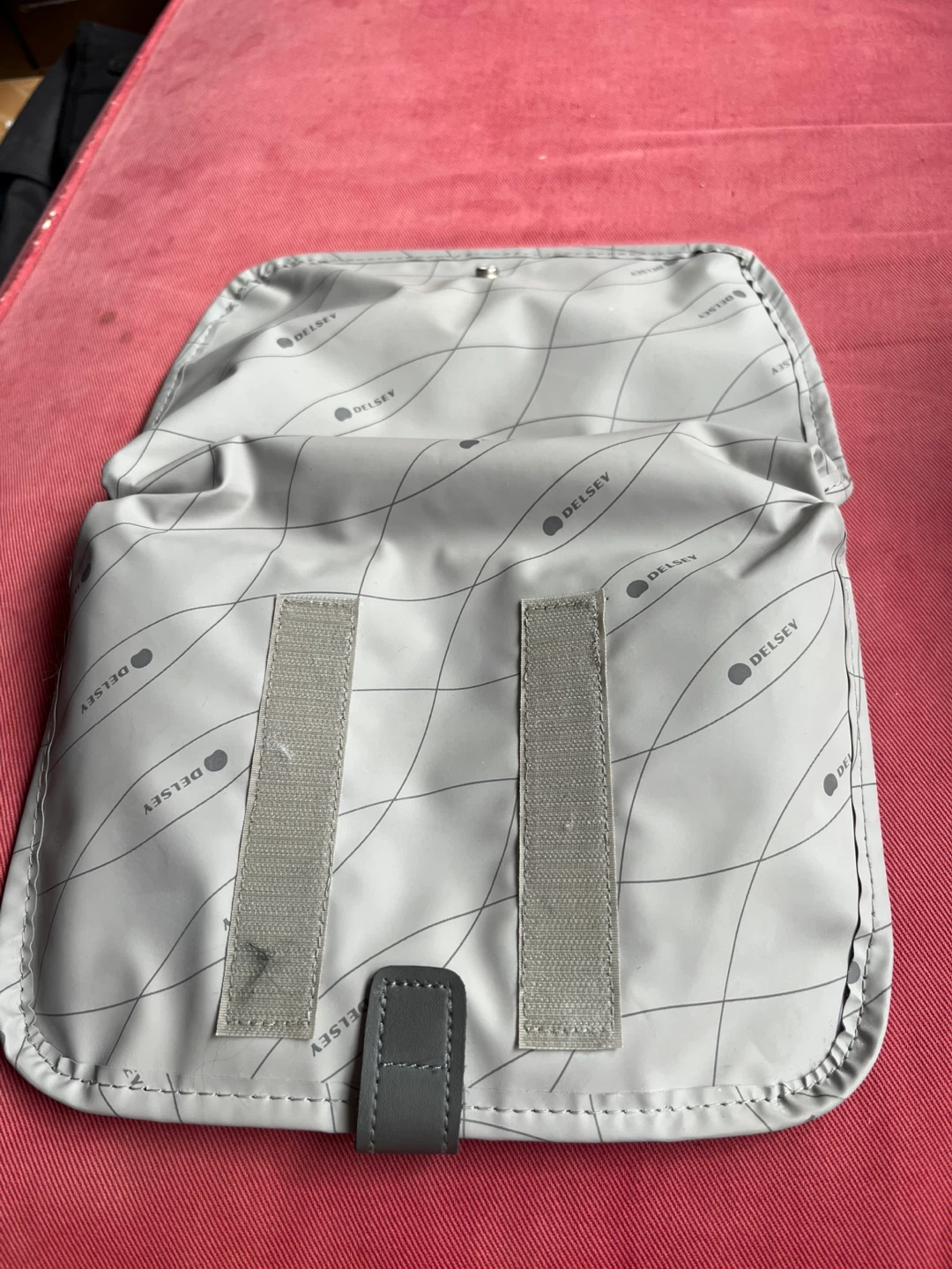 Delsey Travel Toiletry Bag Organizer - photo 3