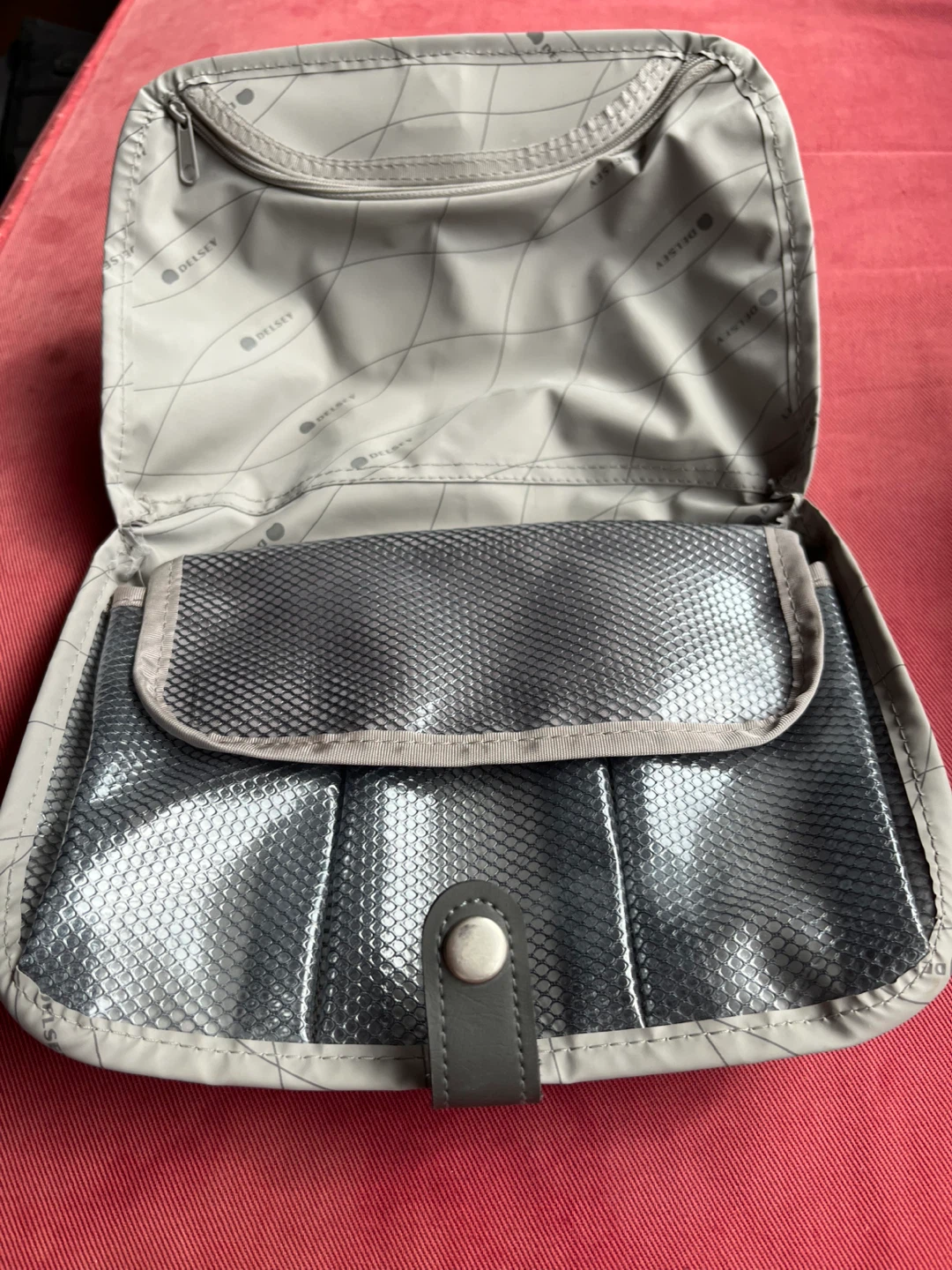 Delsey Travel Toiletry Bag Organizer - photo 4