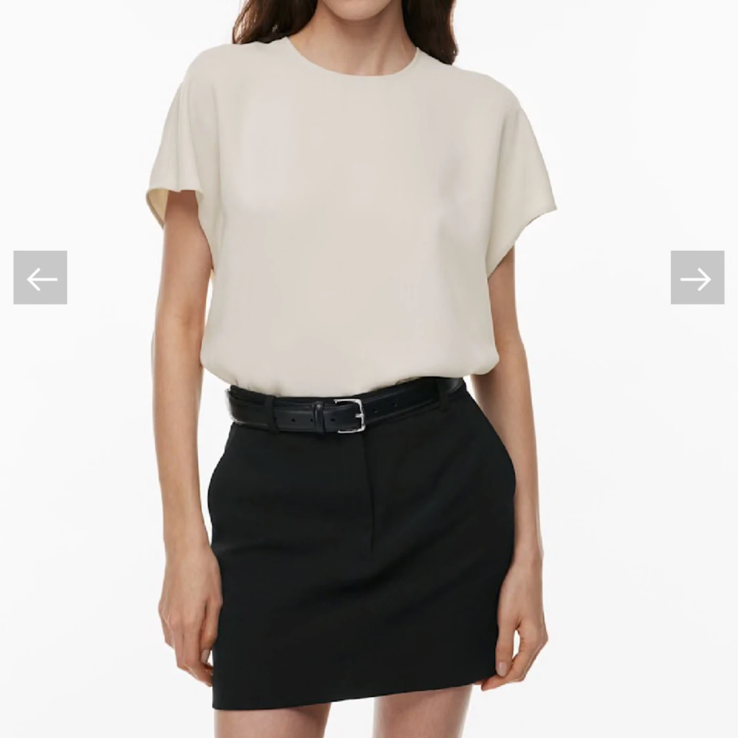 New✨Babaton Interview blouse XS
