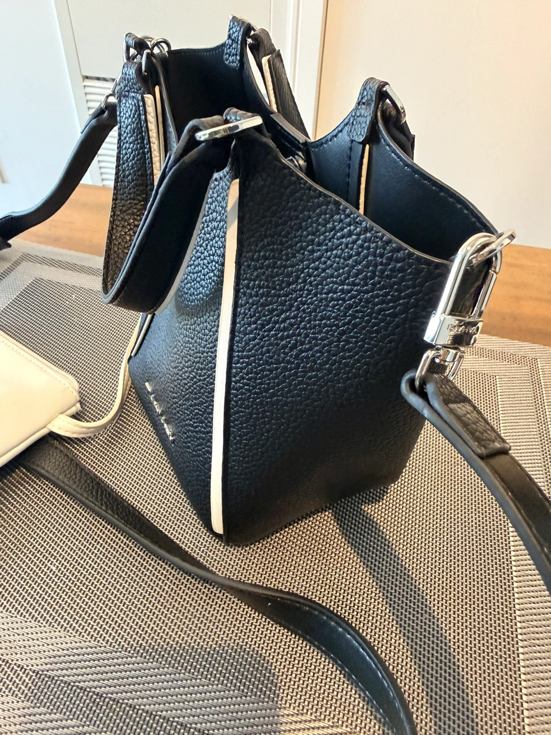 Tahari Black Pebble Grain Tote Bag with Matching Pouch - photo 3