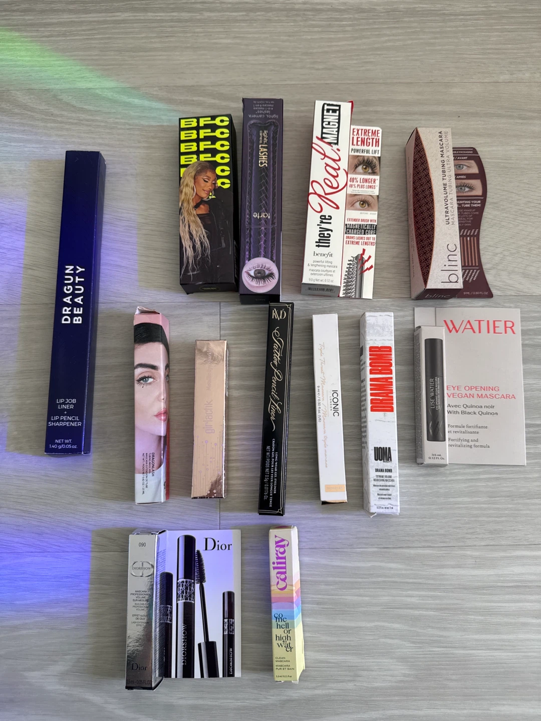 Assorted Makeup Palettes and Cosmetics - 🥕 - photo 5