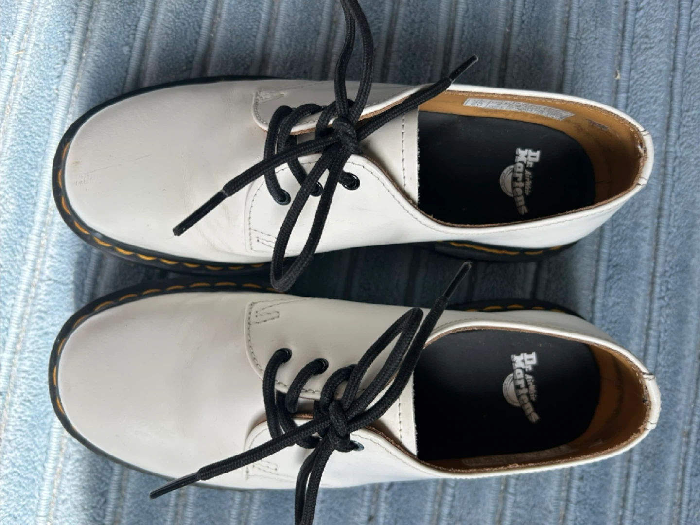 MOVING SALE: Dr. Martens 1461 Bex White Leather – Size EU 39 - photo 3