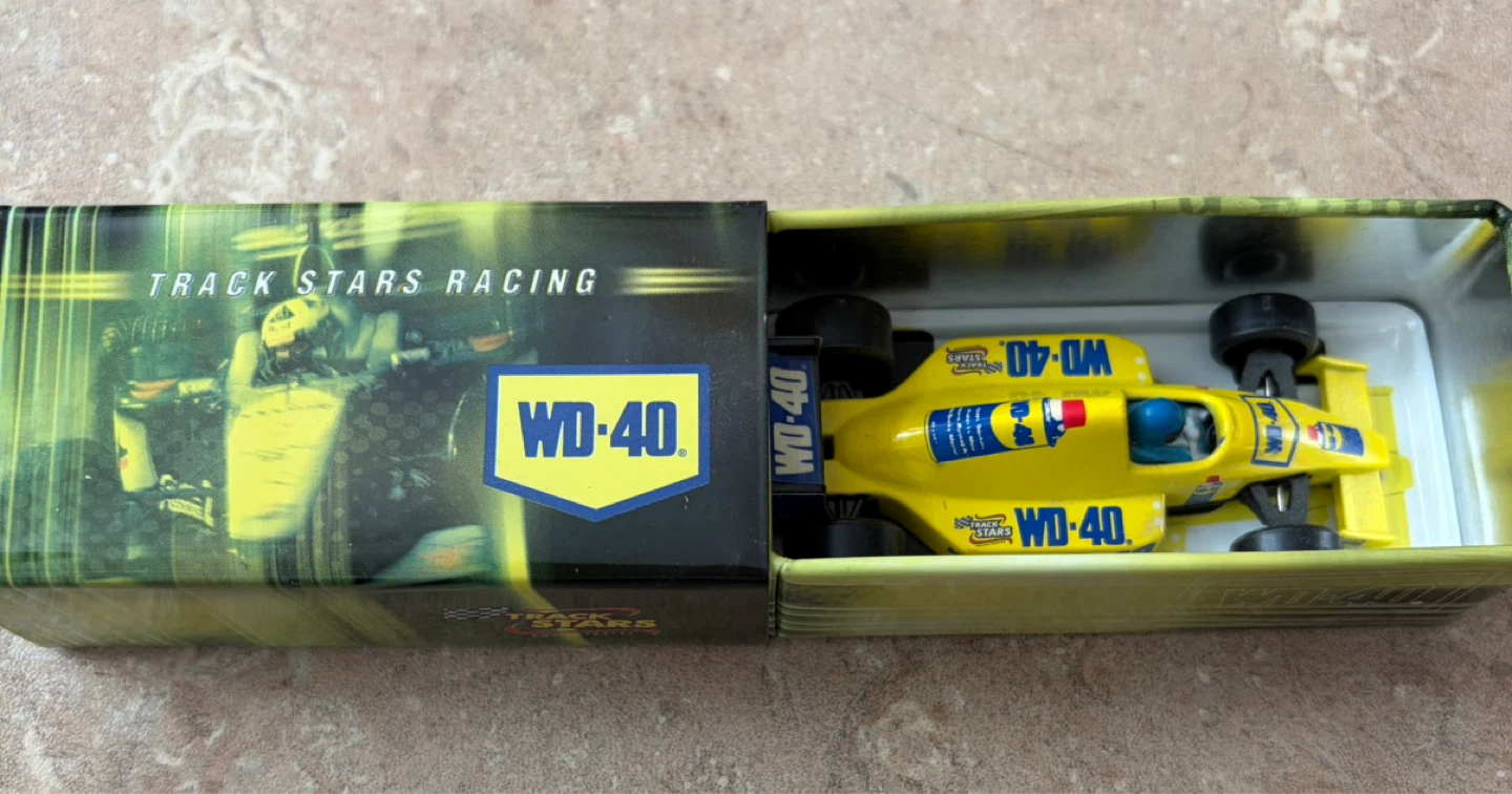 WD-40 Track Stars Racing Formula 1 Toy Car - photo 2