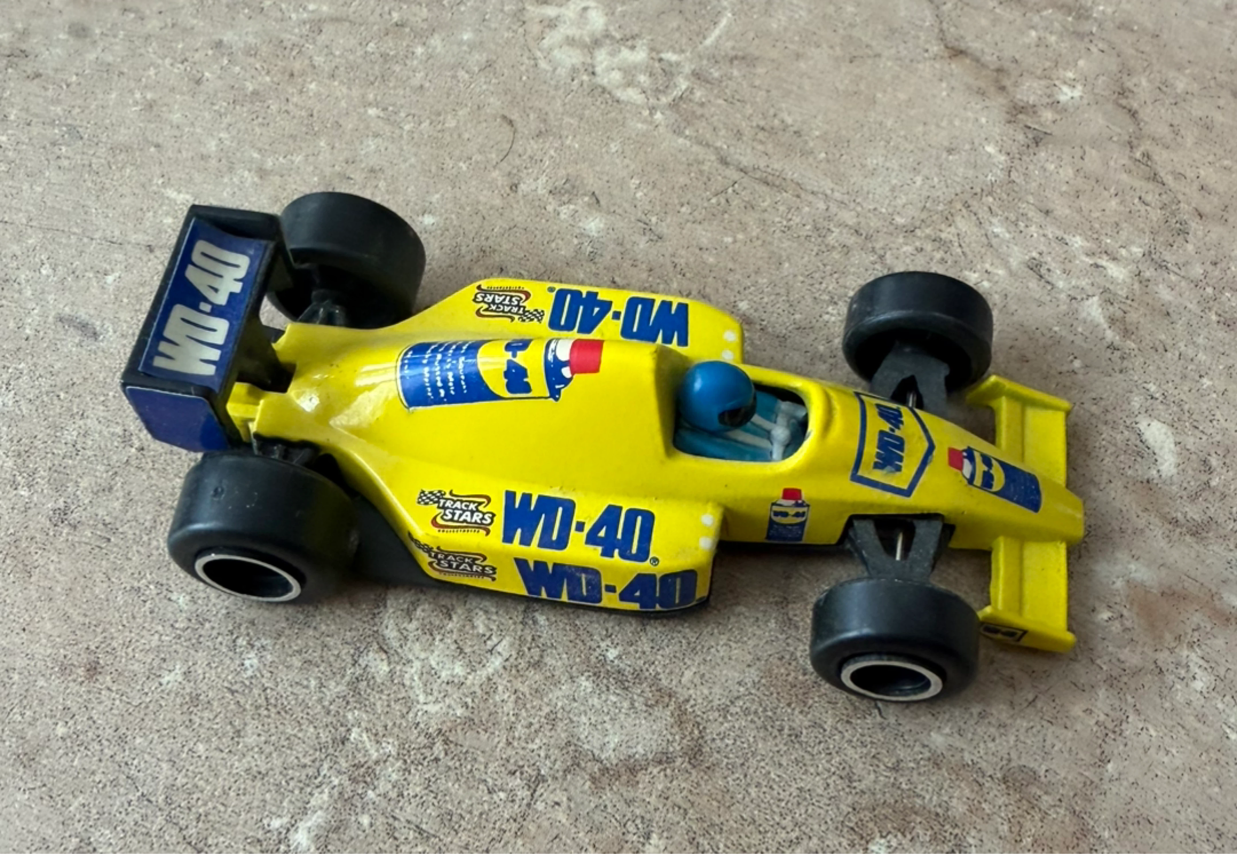 WD-40 Track Stars Racing Formula 1 Toy Car - photo 4