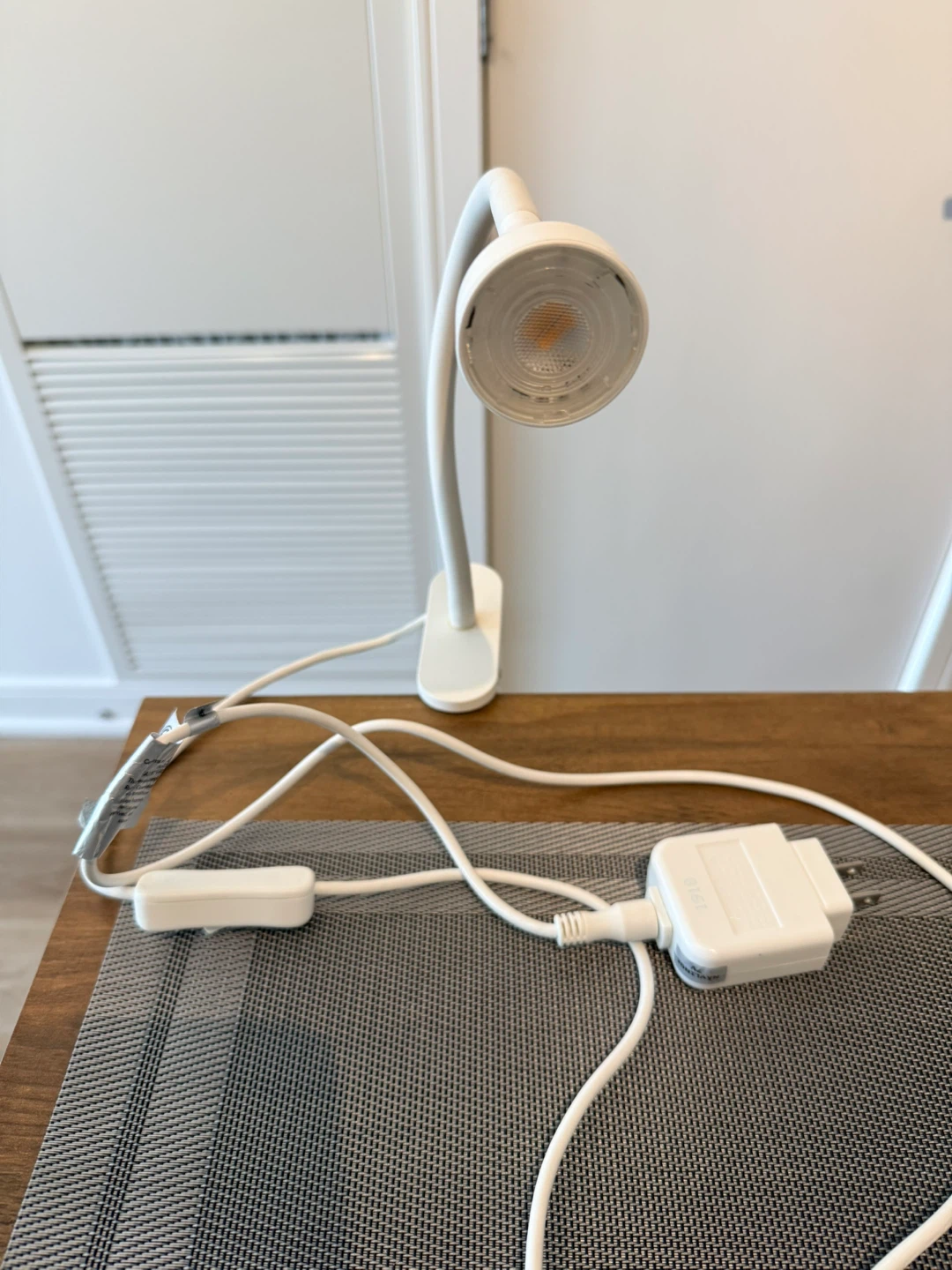 White Clip-On LED Desk Lamp - photo 2