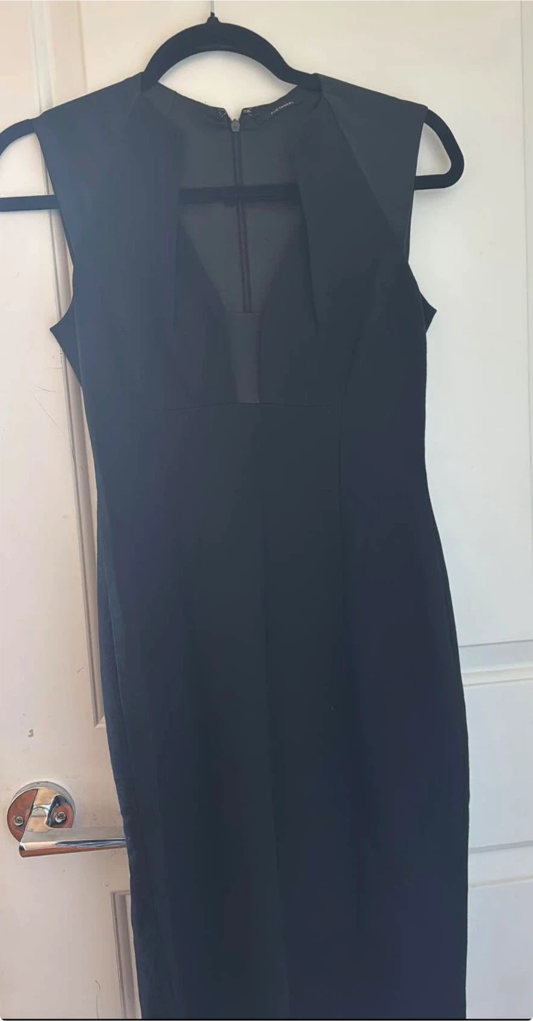 Black Sleeveless Midi Dress