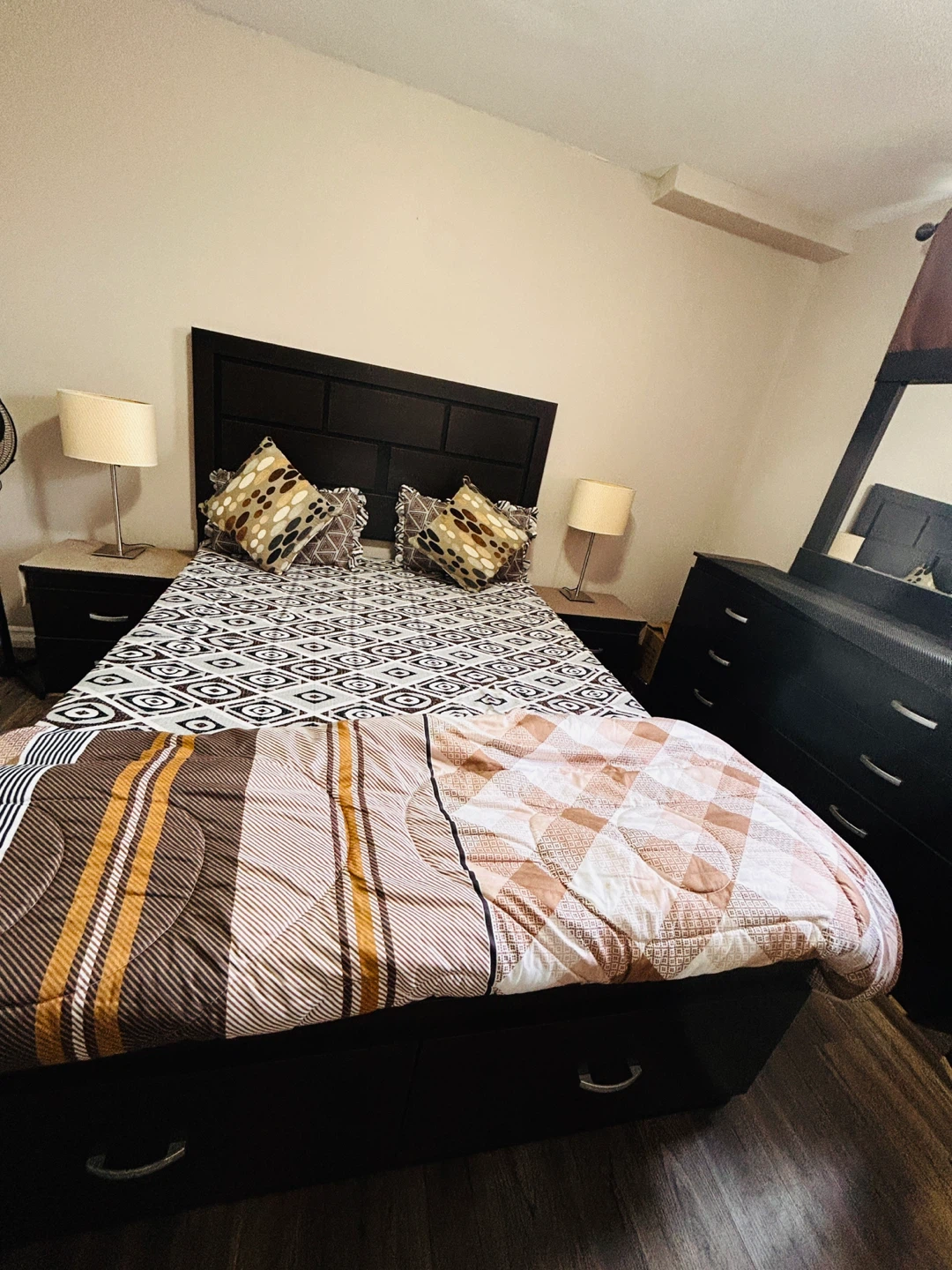 QUEEN Size Bedroom set
