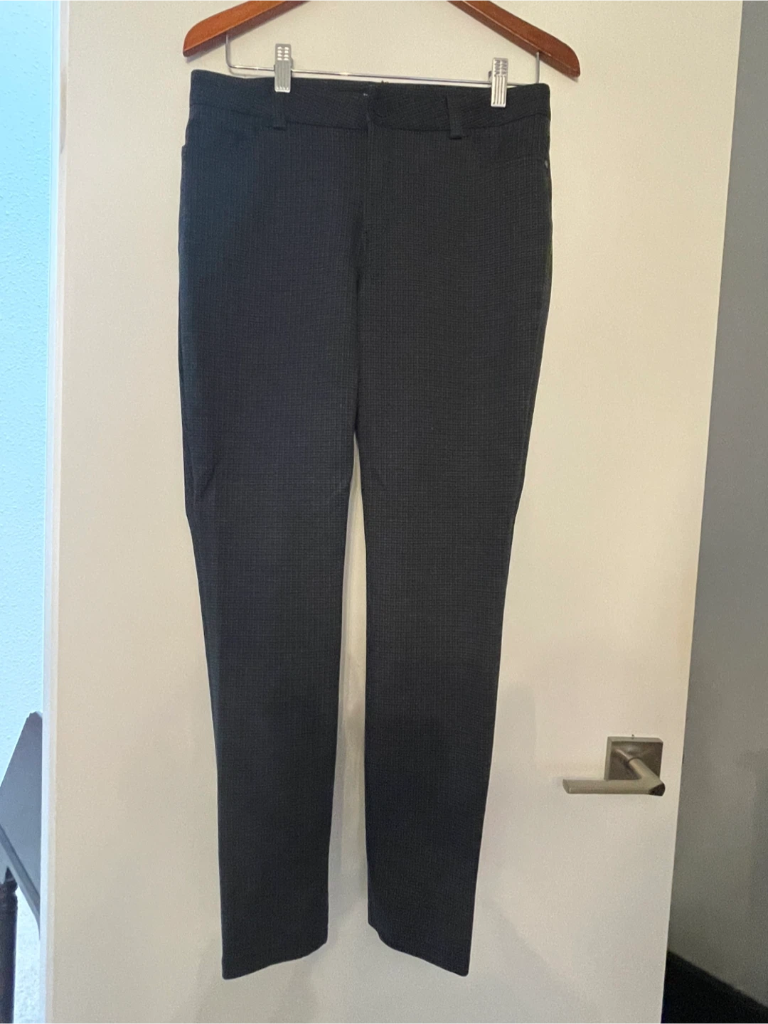 Karl Lagerfeld Paris Women's Size 8 Pants