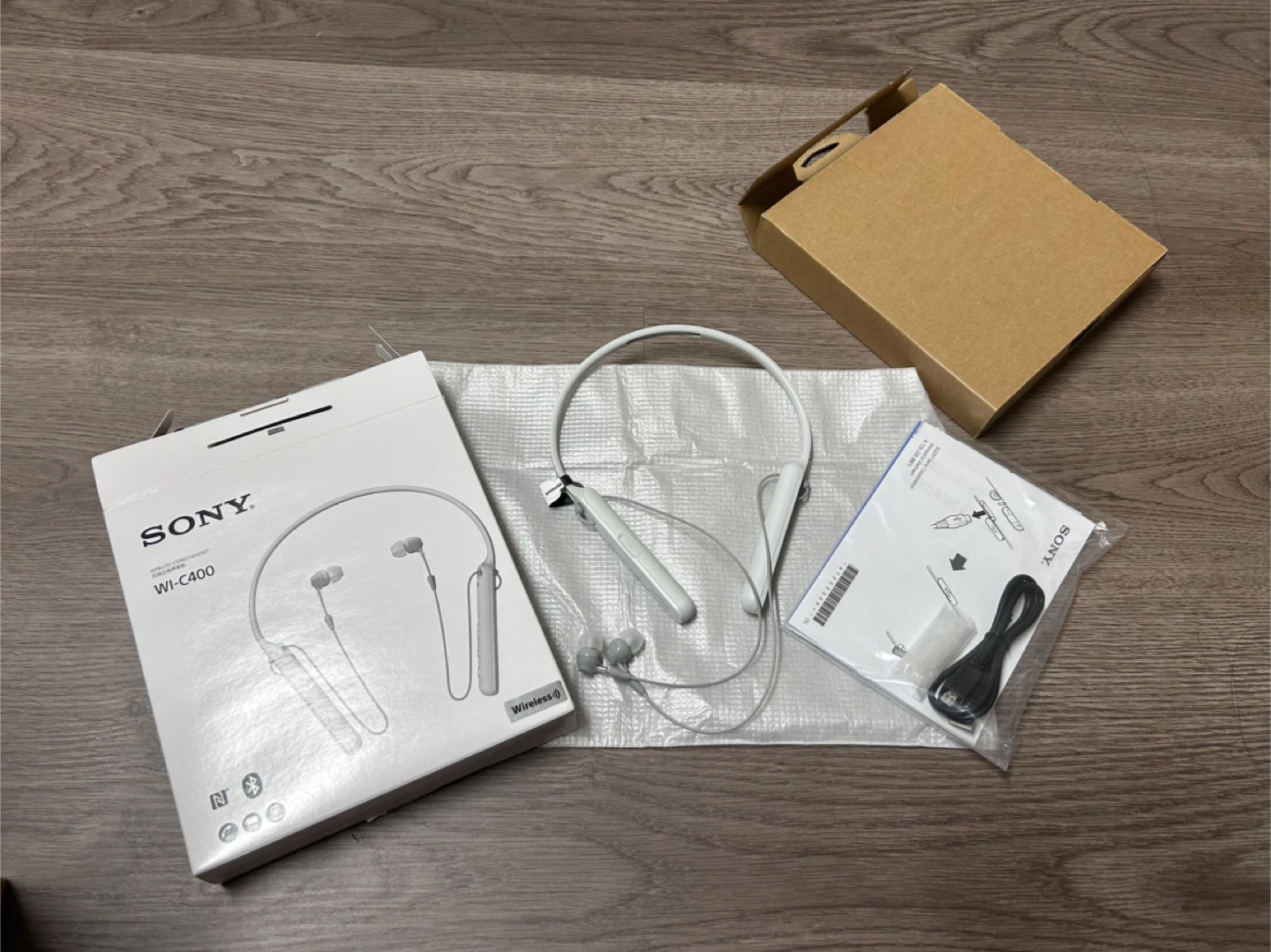 Sony WI-C400 Wireless In-ear Headphones - photo 2
