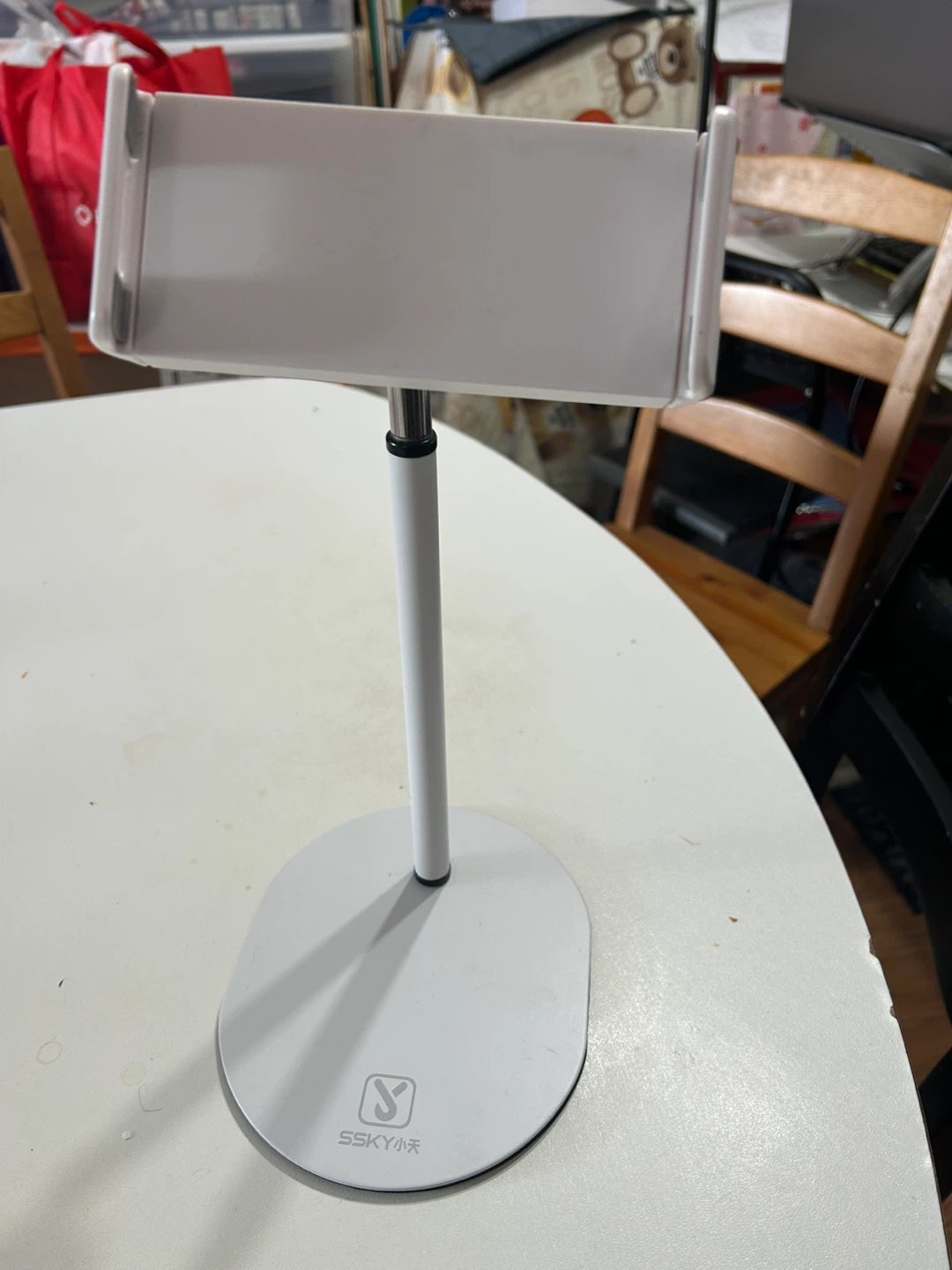 Adjustable Tablet and Phone Stand suitable for 14cm-21cm wide - photo 3