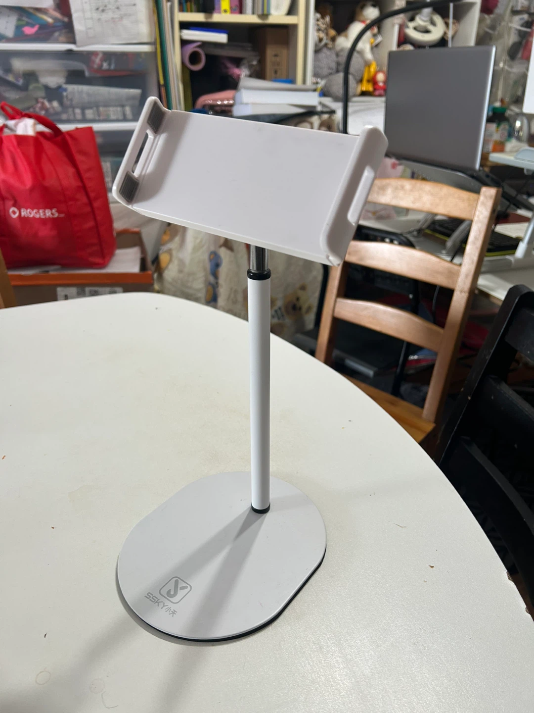 Adjustable Tablet and Phone Stand suitable for 14cm-21cm wide - photo 4