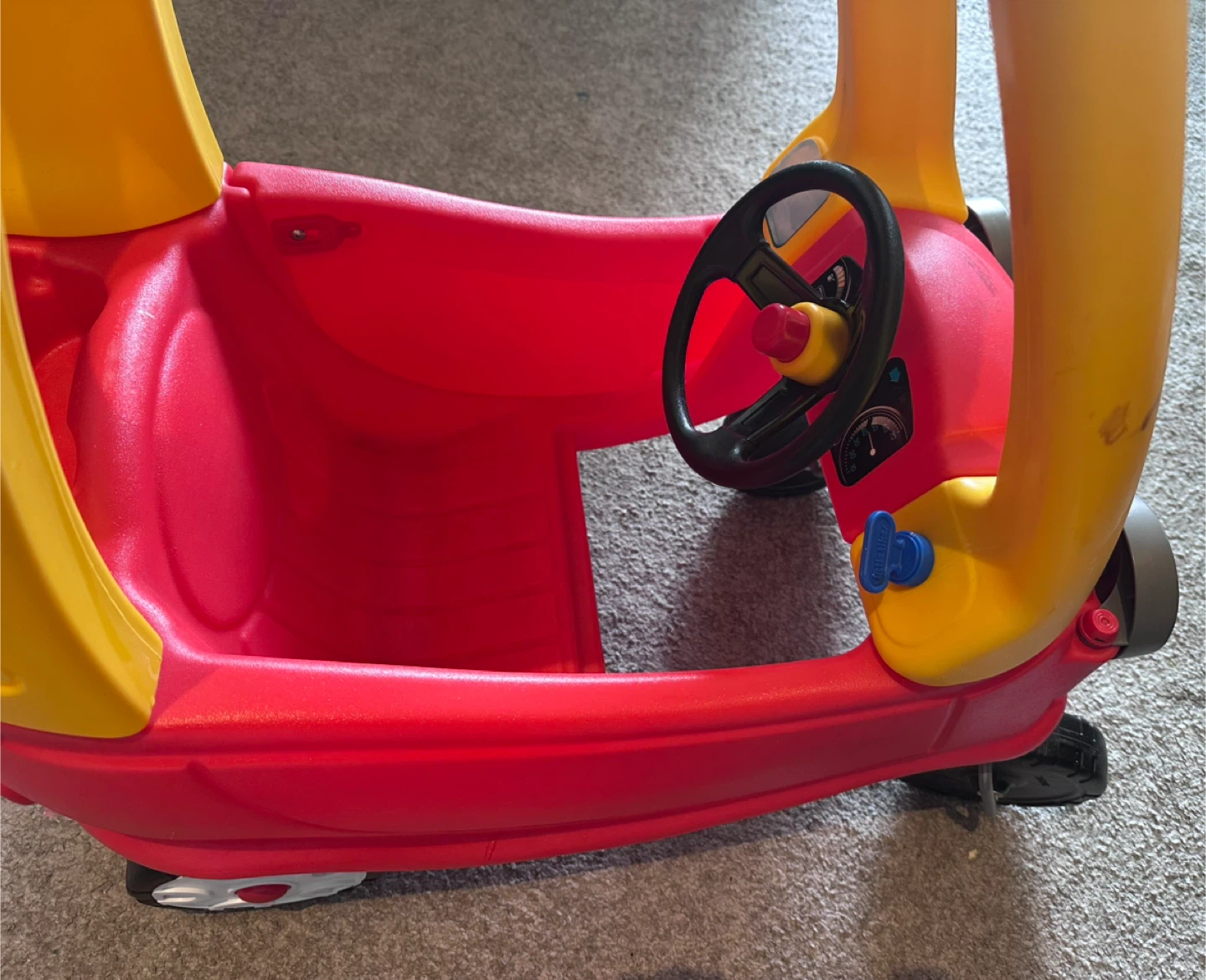 Little Tikes Cozy Coupe Ride-On Toy Car - photo 4