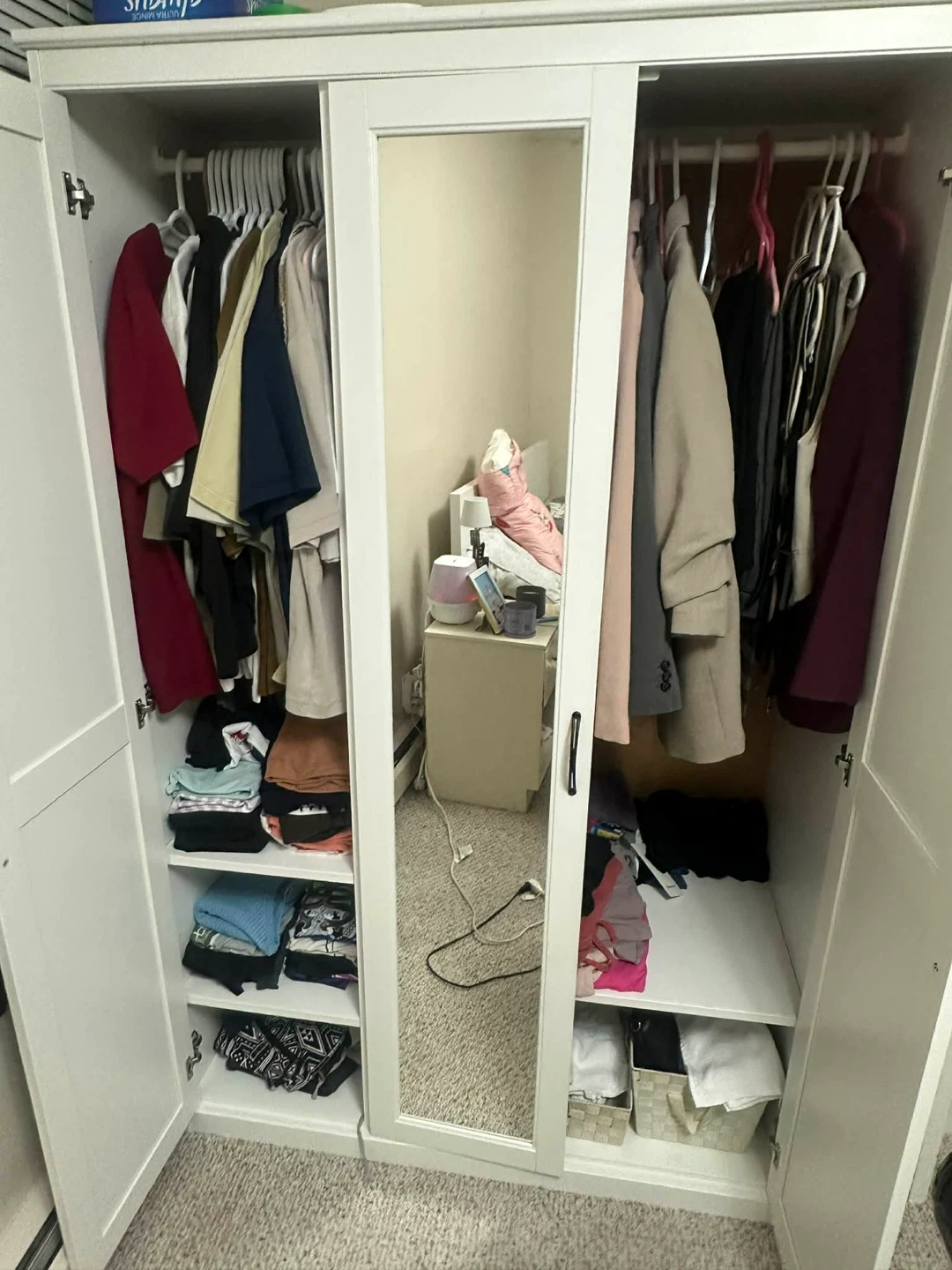 White 3-Door Wardrobe with Mirrored Center Panel - photo 3