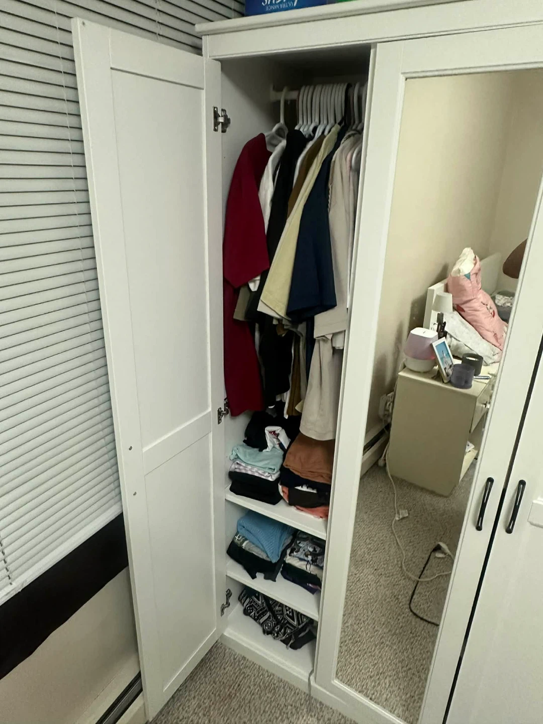 White 3-Door Wardrobe with Mirrored Center Panel - photo 2