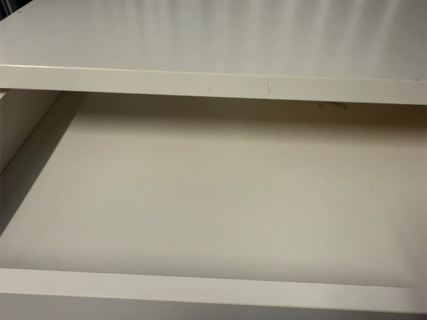 White IKEA MICKE Desk - photo 5