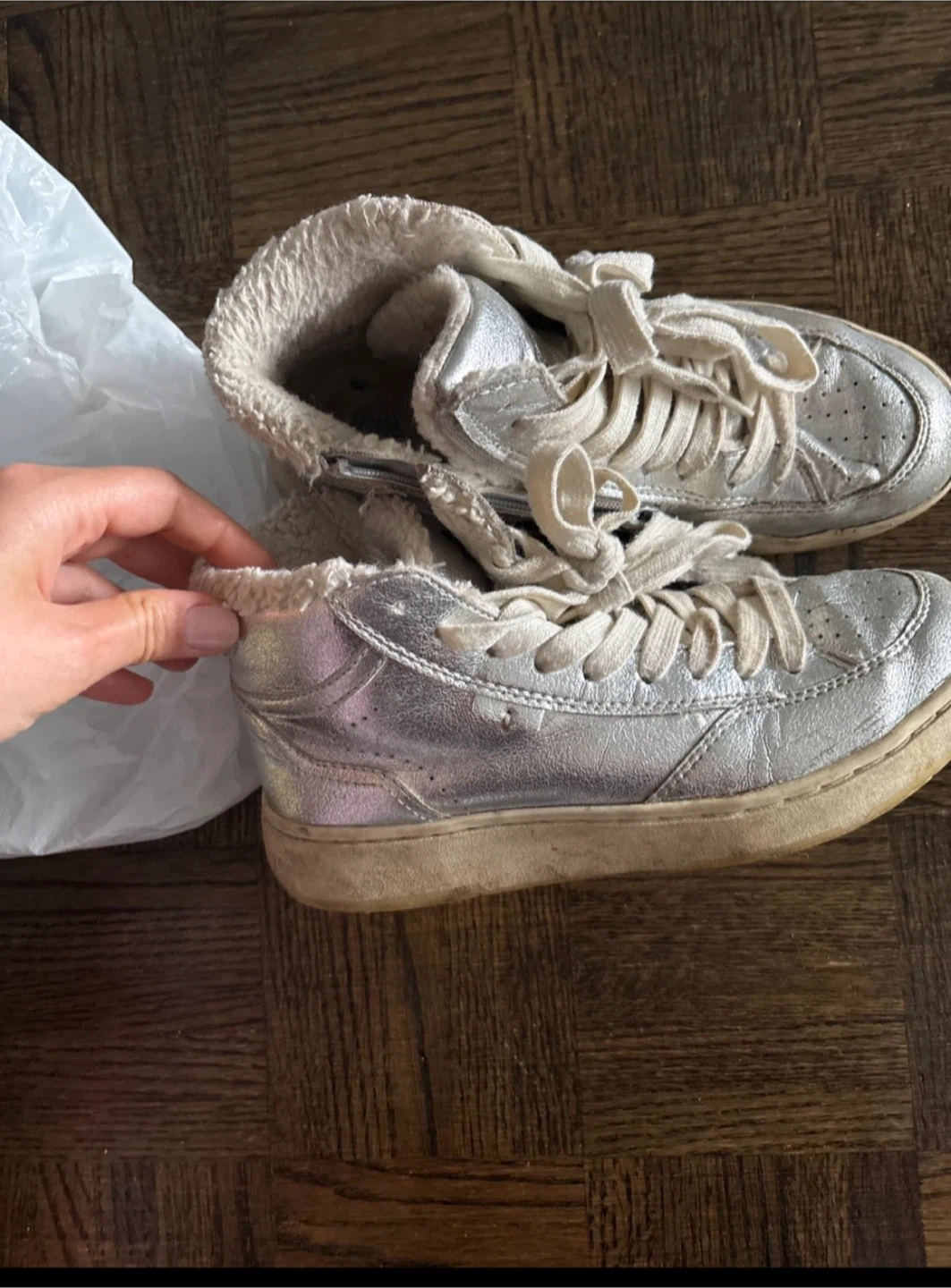 Zara Silver High-Top Sneakers🥕