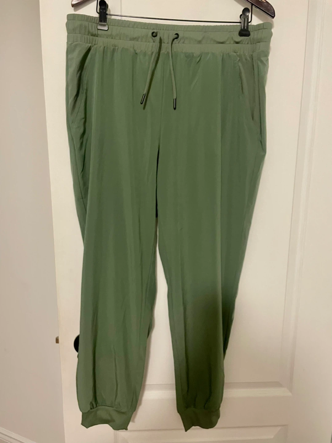 We Wander Jogger Pants - Olive Green - Size L