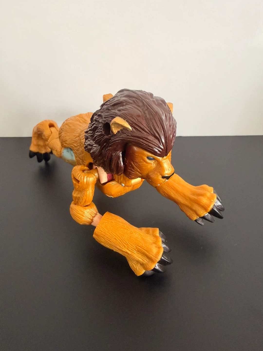Beast Wars Leo Prime Action Figure