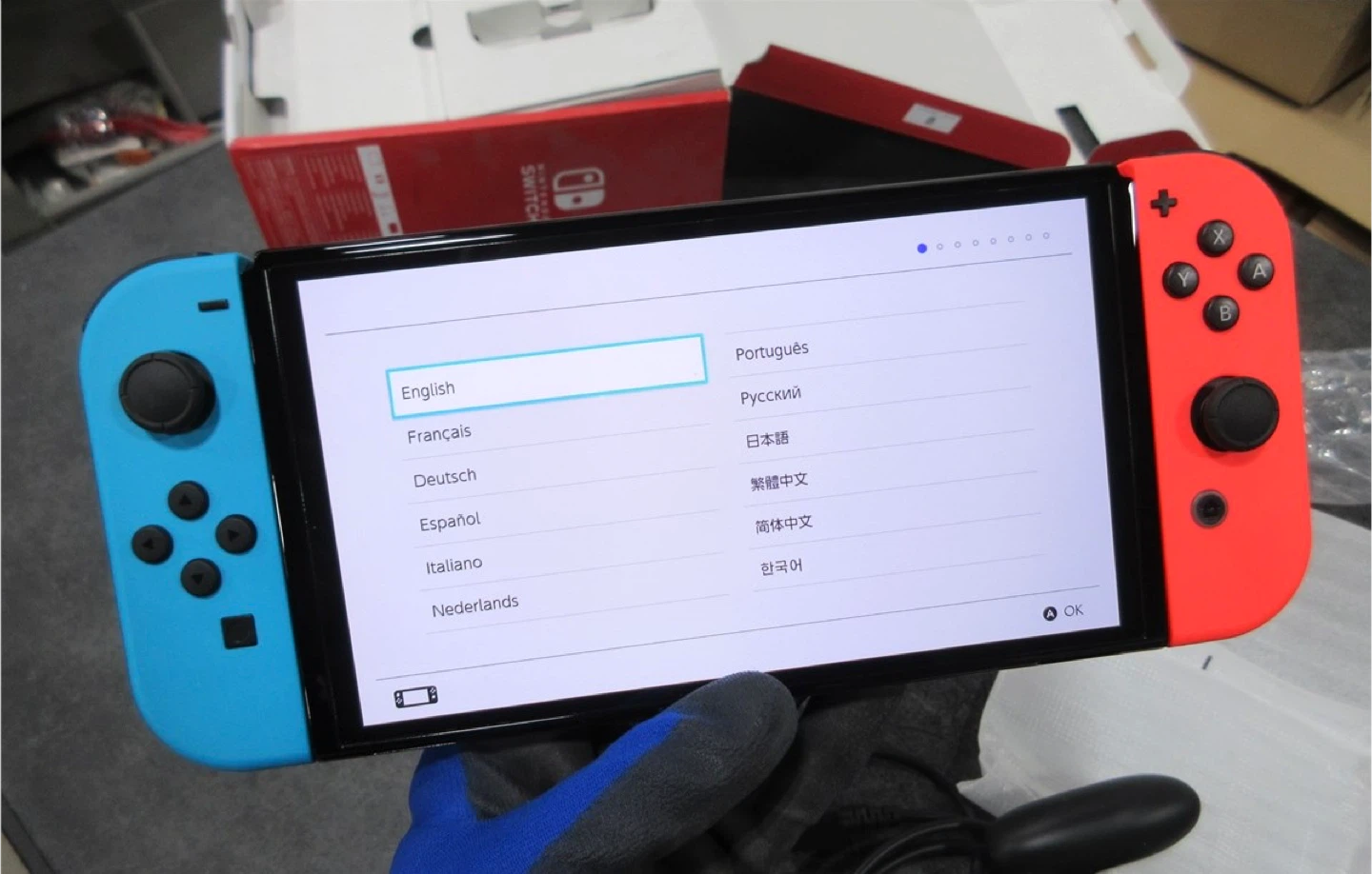 NEW Nintendo Switch OLED Bundle w/ Red & Blue Joy-Cons 🥕 - photo 5