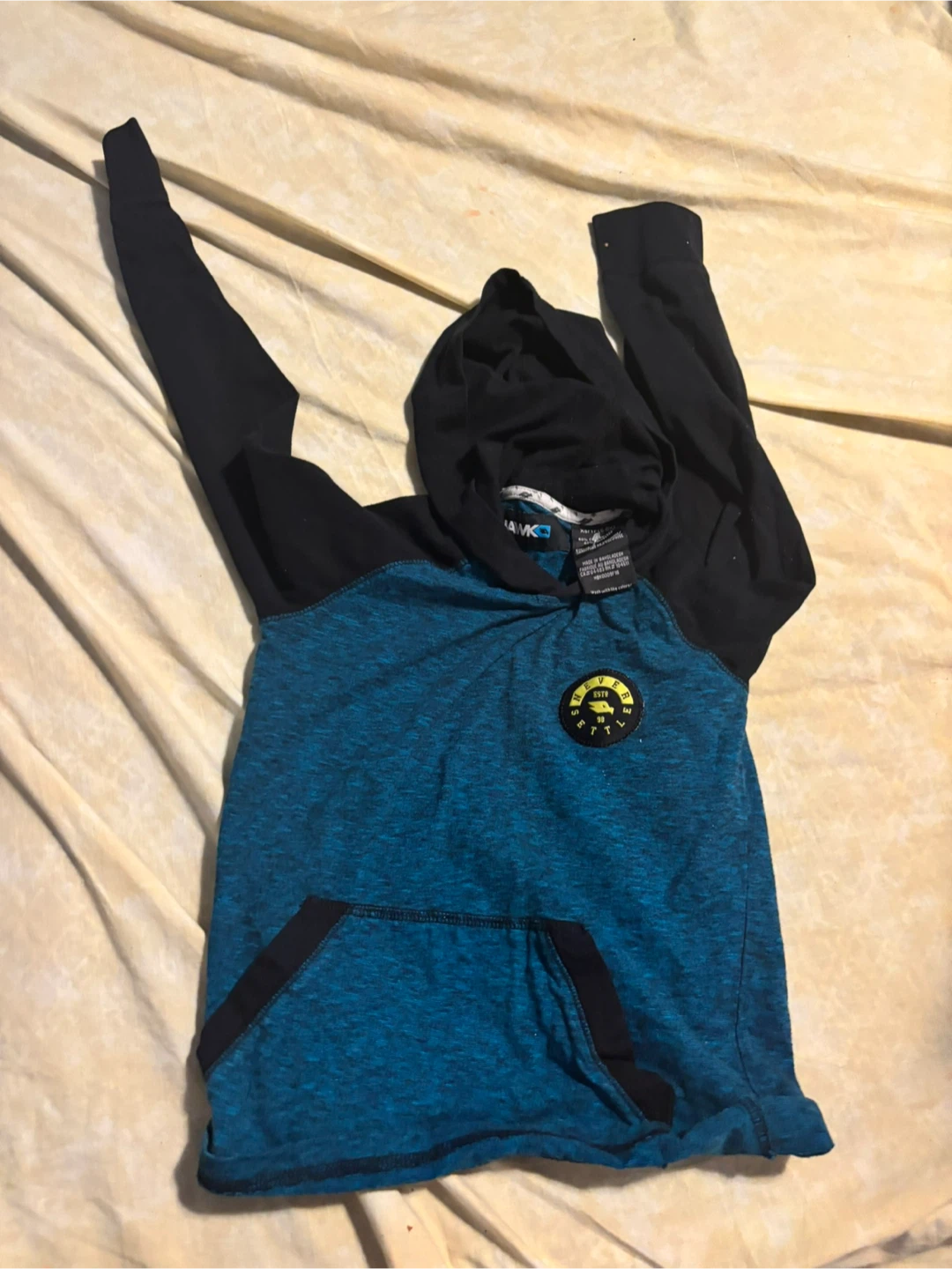 Boys size 6 sweater