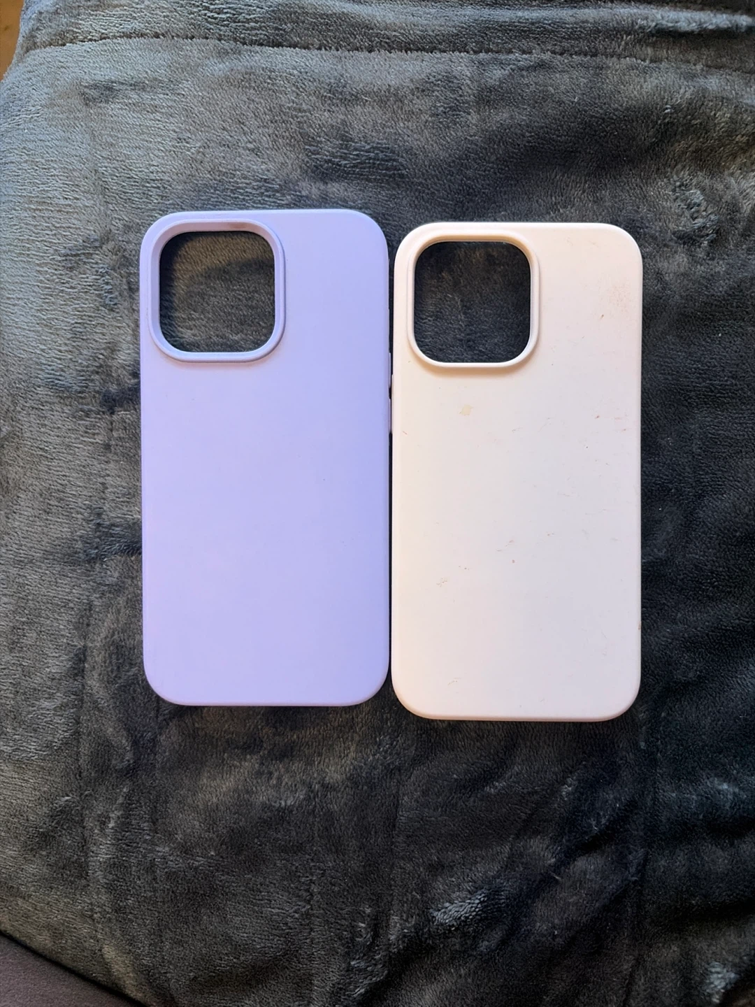 Spigen iPhone 13 Pro Silicone Cases - photo 2