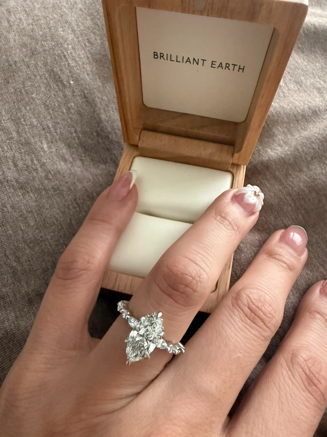 2.01ct Marquise Cut Natural Diamond Engagement Ring - photo 2