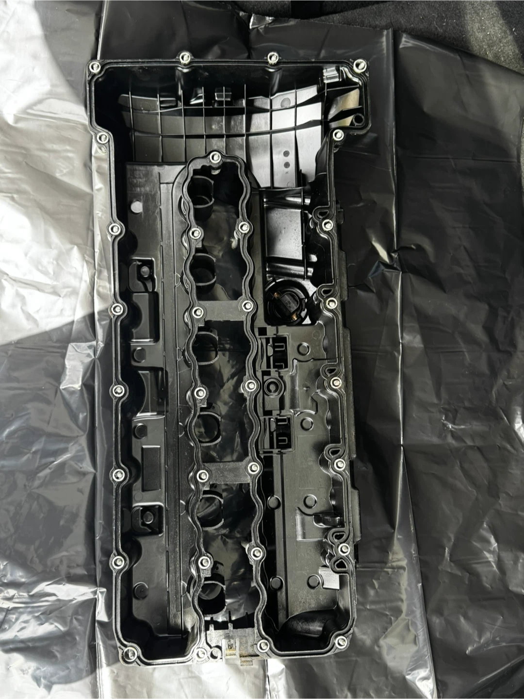 BMW N54 Valve Cover - photo 2