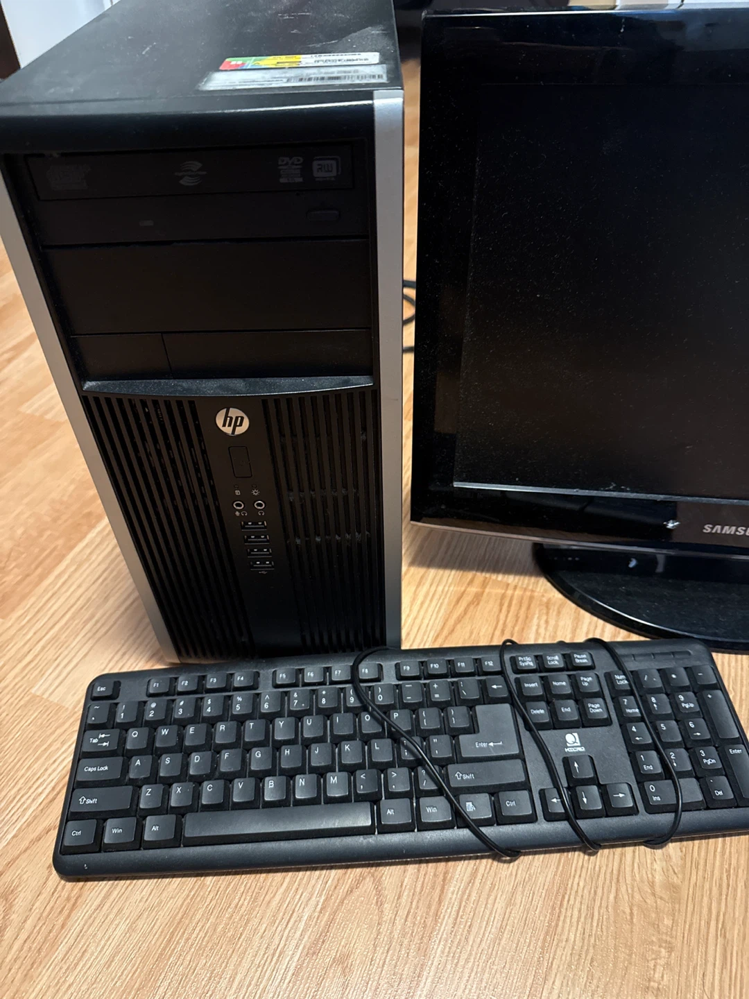 P Desktop Computer Set – Monitor, Keyboard & Headset Included - photo 3