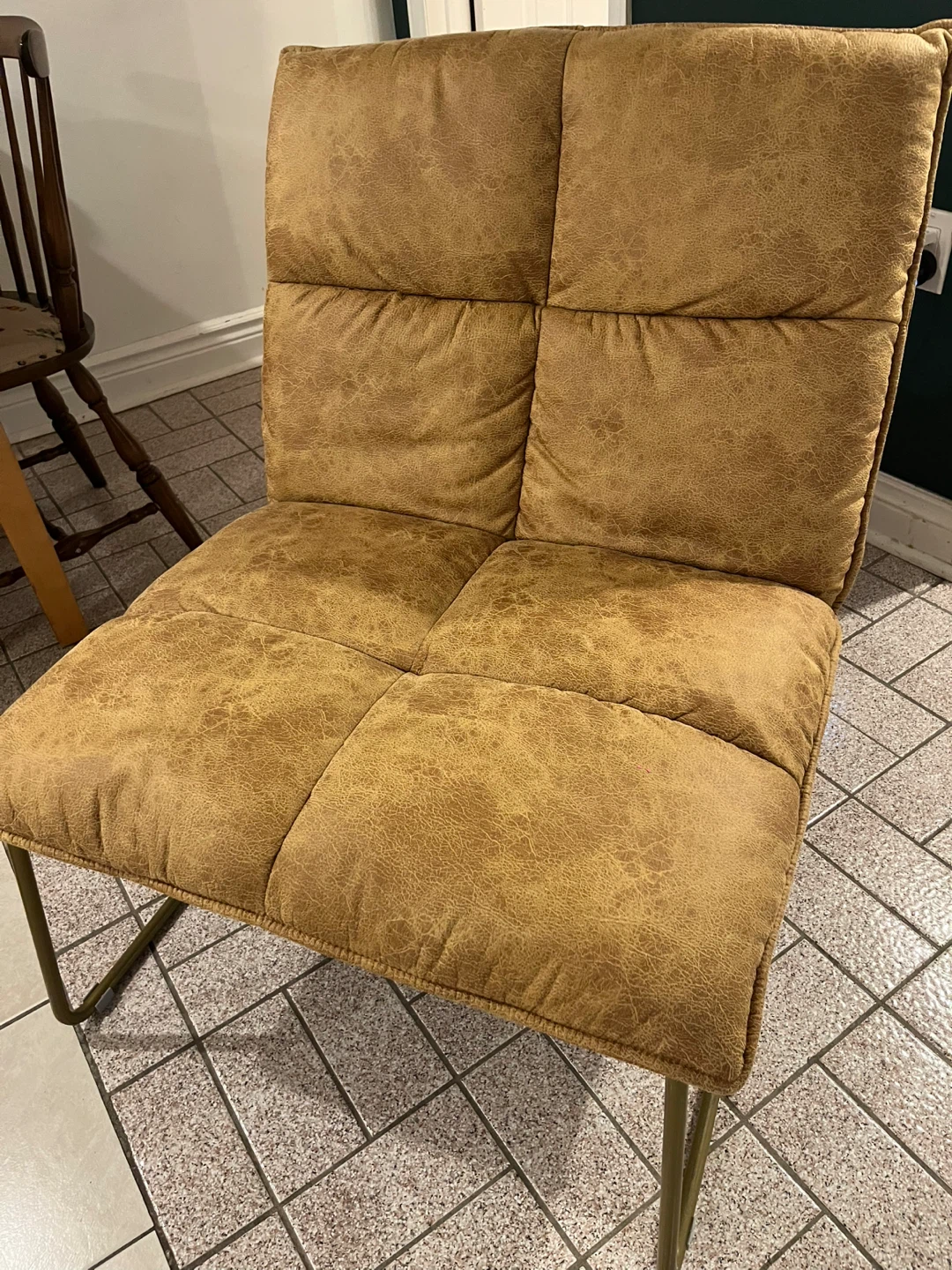 Structube Chair