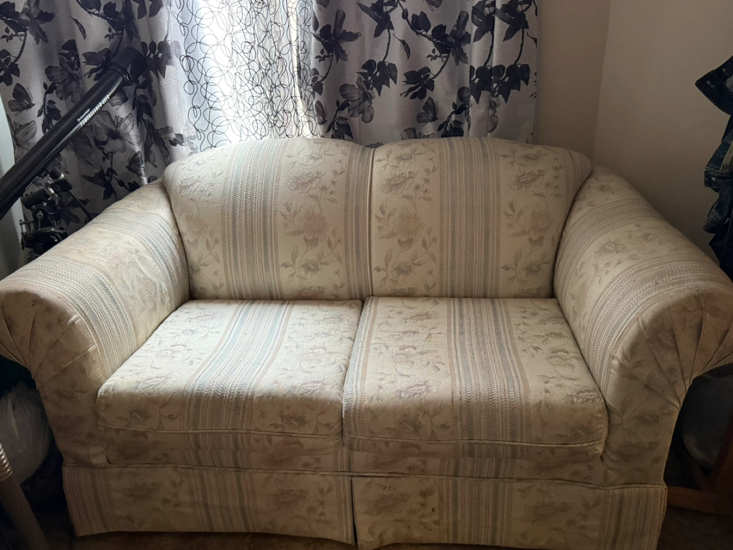 Floral Pattern Loveseat Sofa