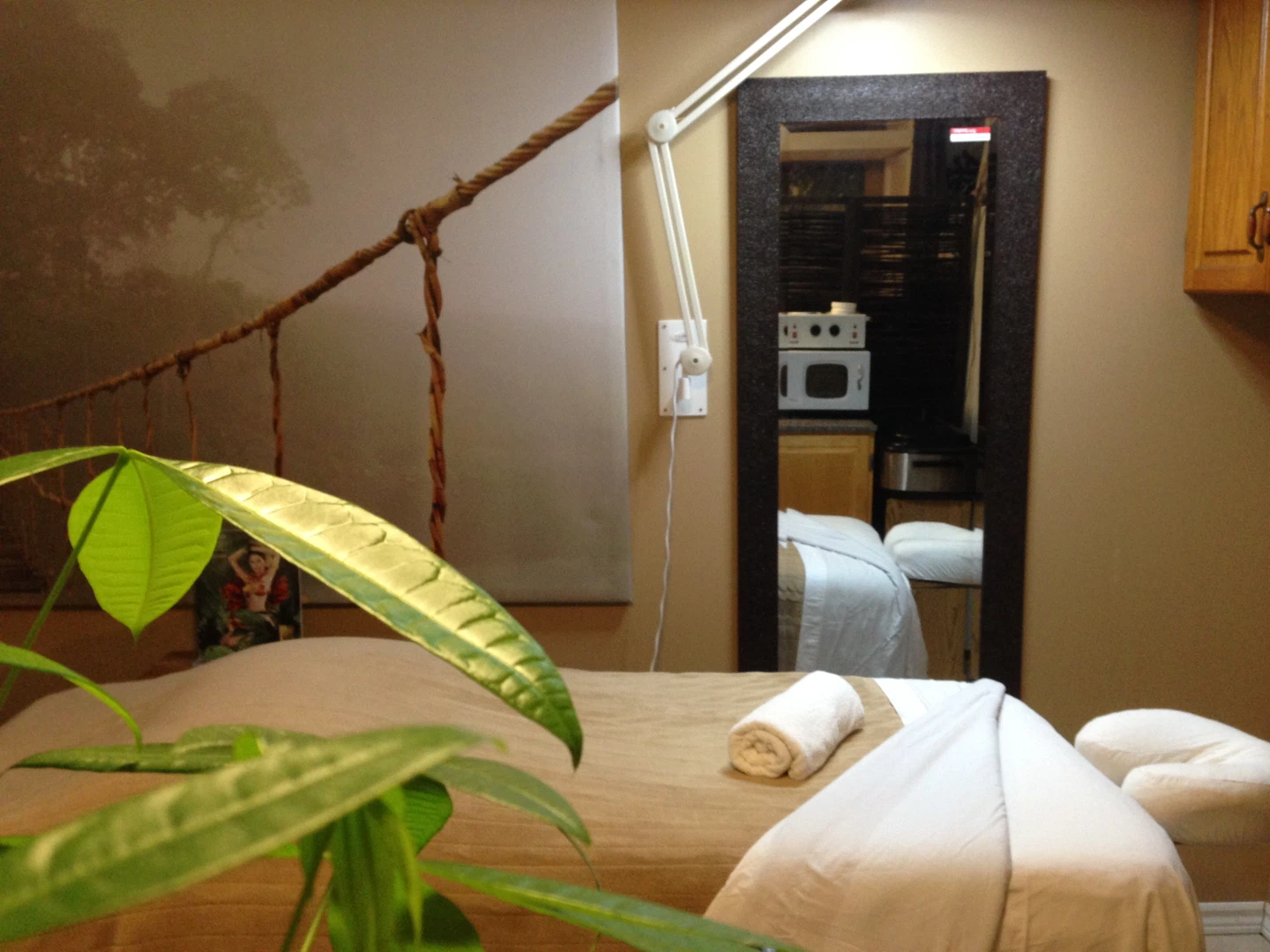 Massage Table Package and Wall Art