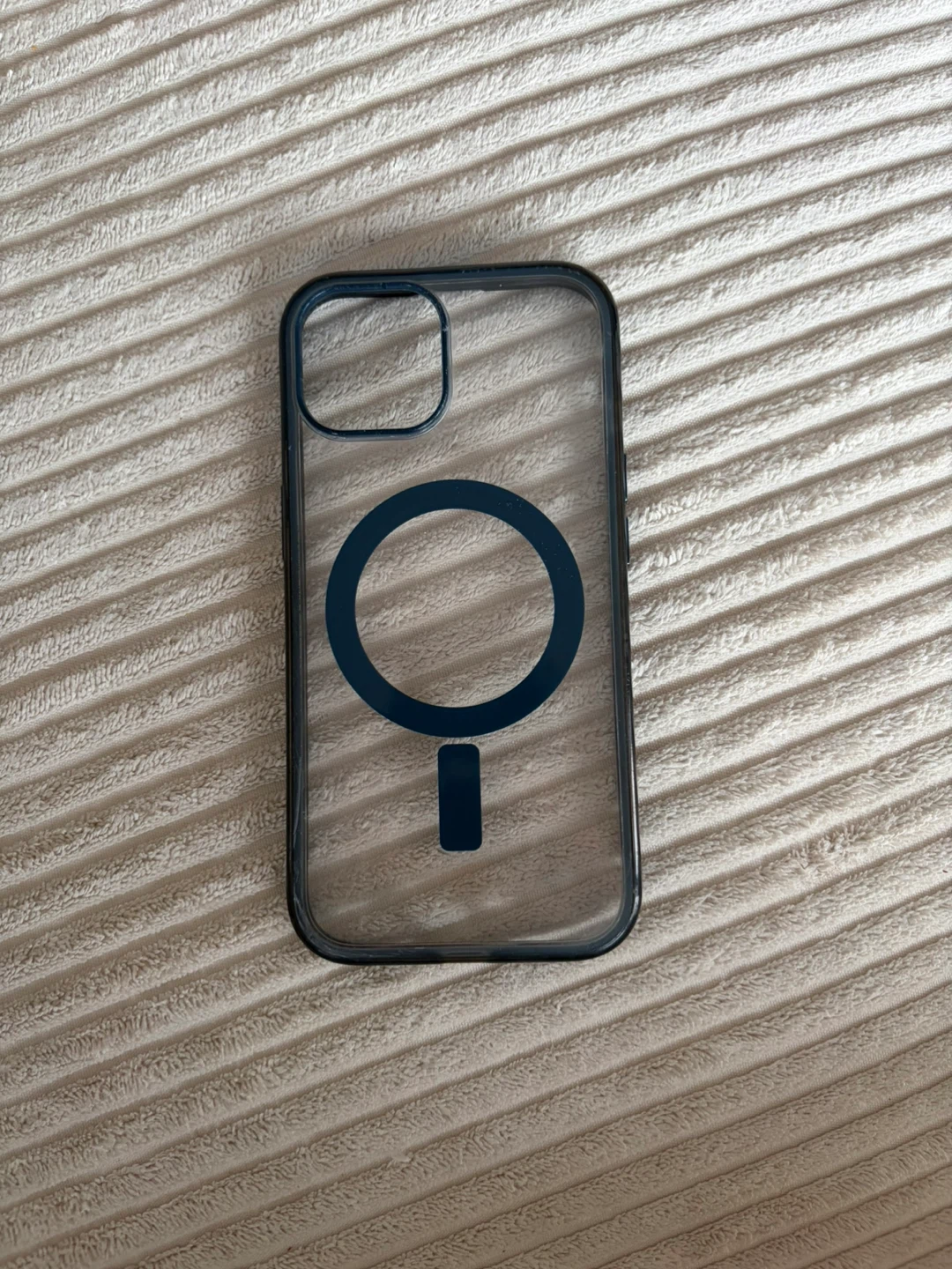Clear Magnetic Phone Case for iPhone 15