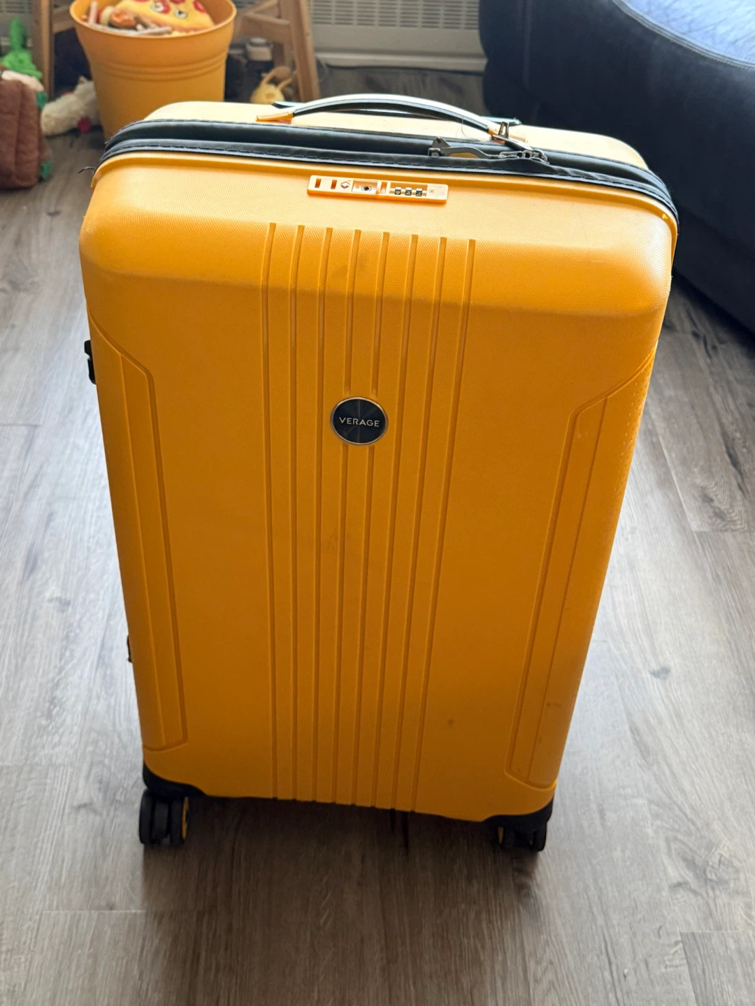 Verage Yellow Hardside Spinner Luggage - photo 4
